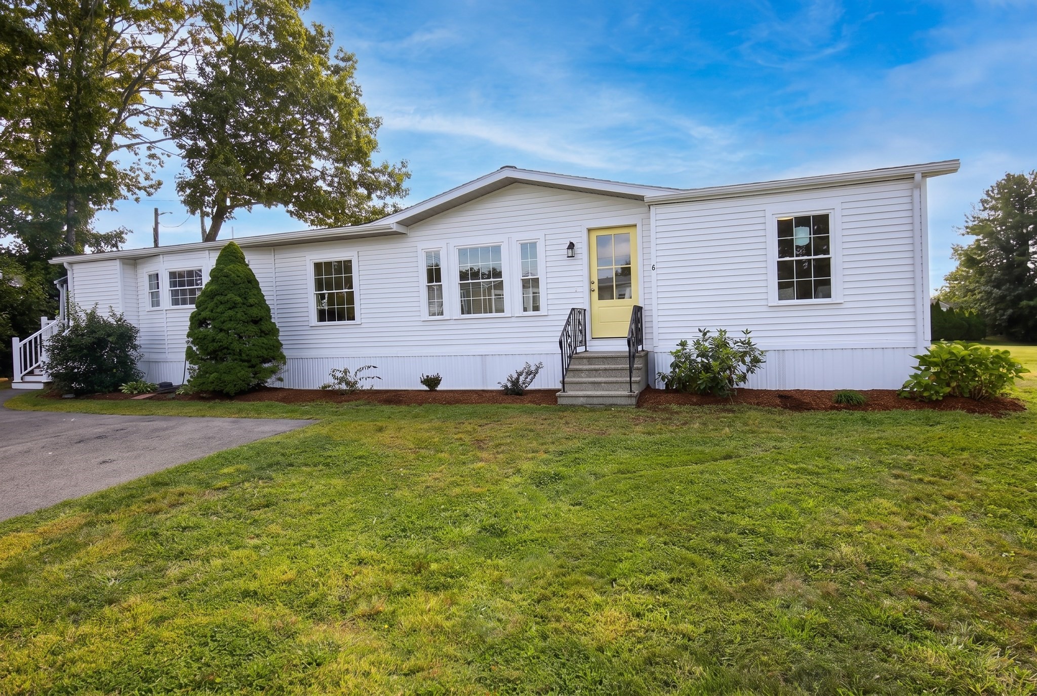 6 Emerald Pl — photo