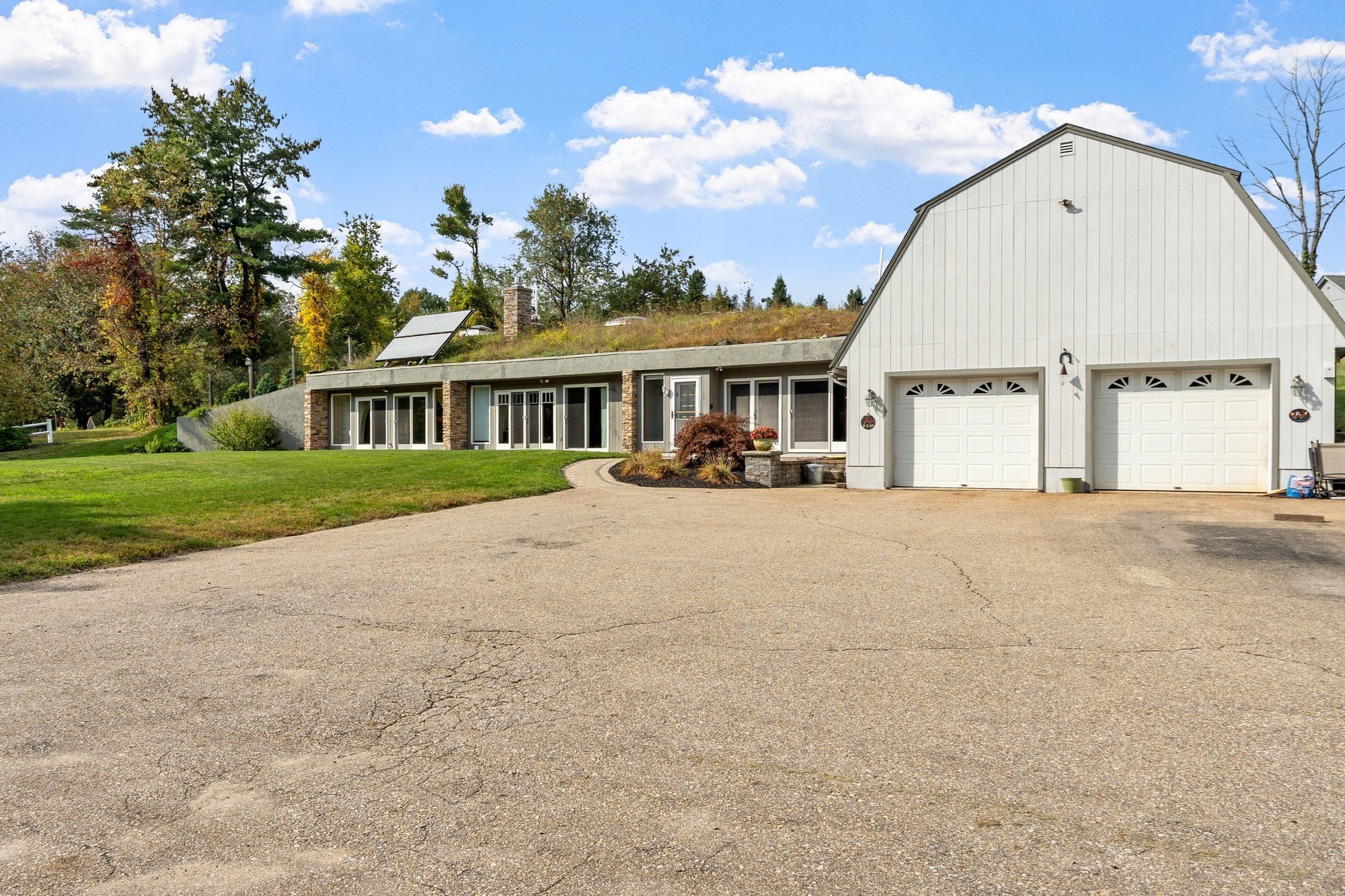 137 Princeton Rd — photo