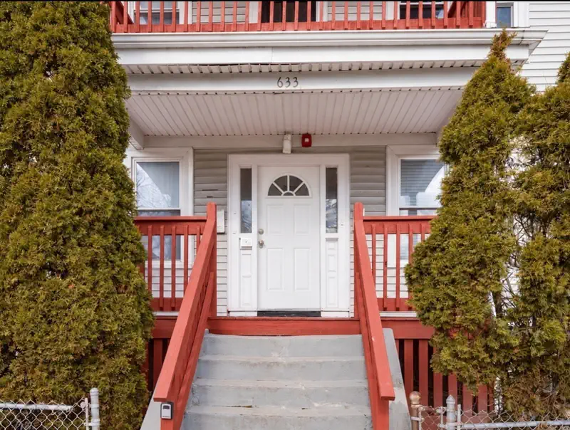633 River St #3R — photo
