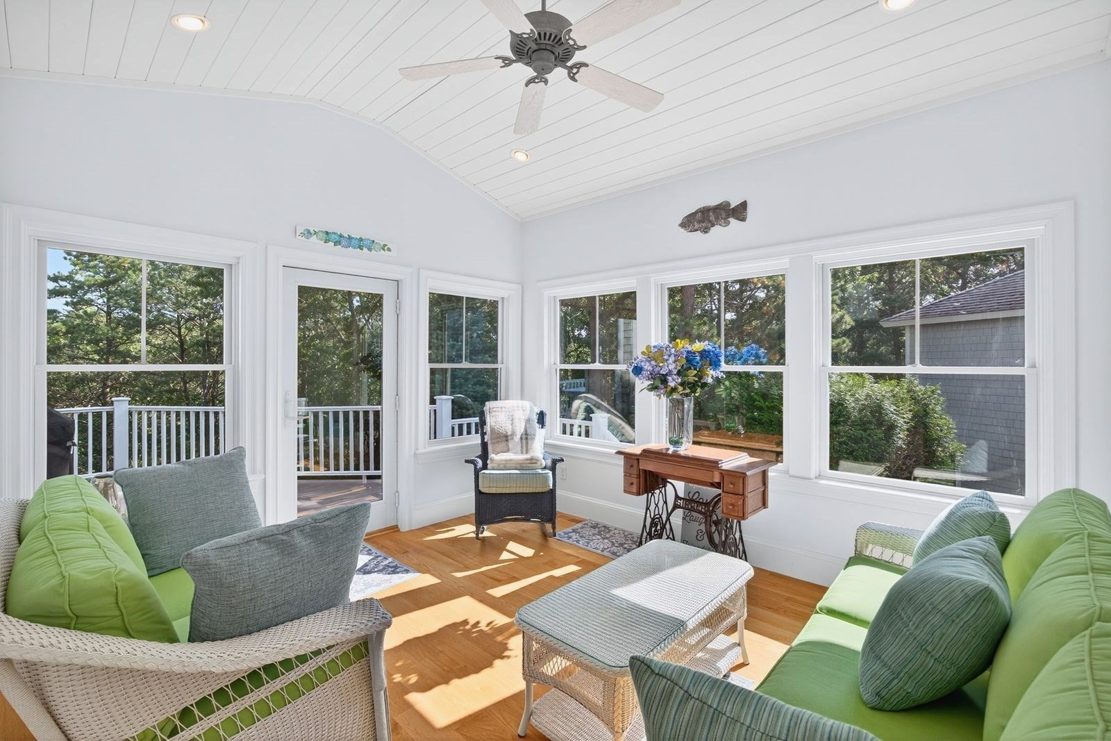 25 Painted Cottage — photo