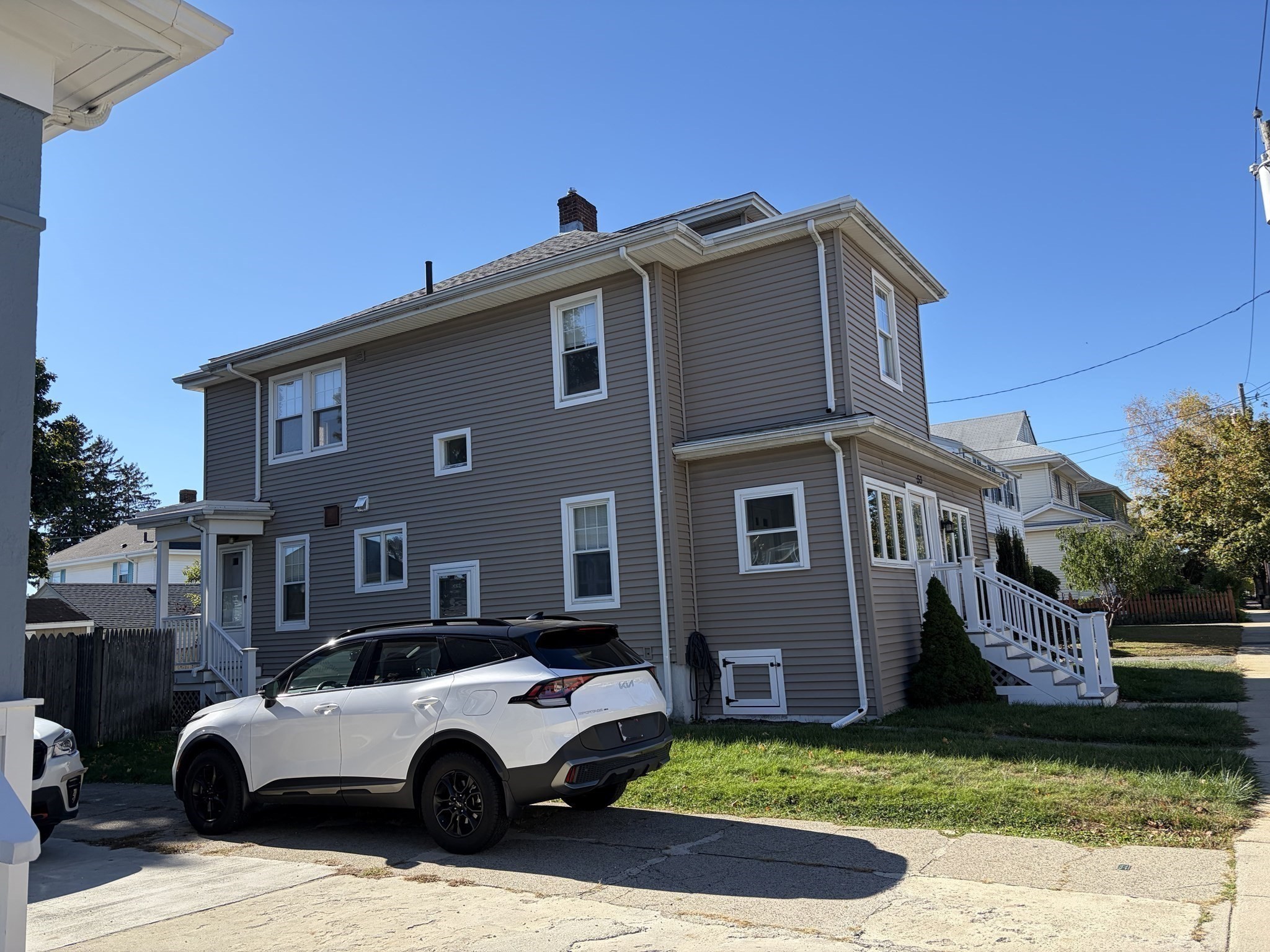 53 Ellington Rd — photo