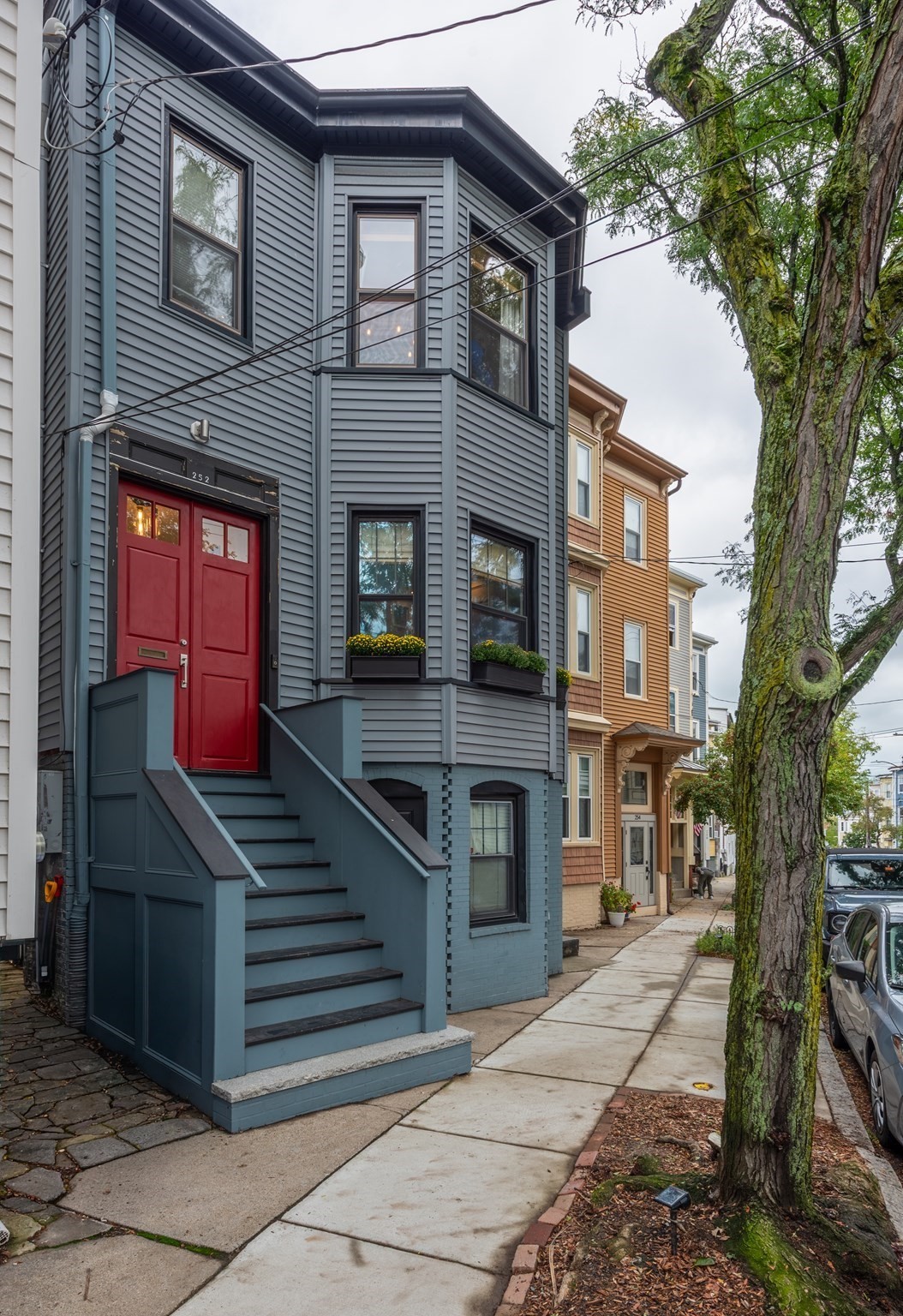 252 Webster St #1 — photo