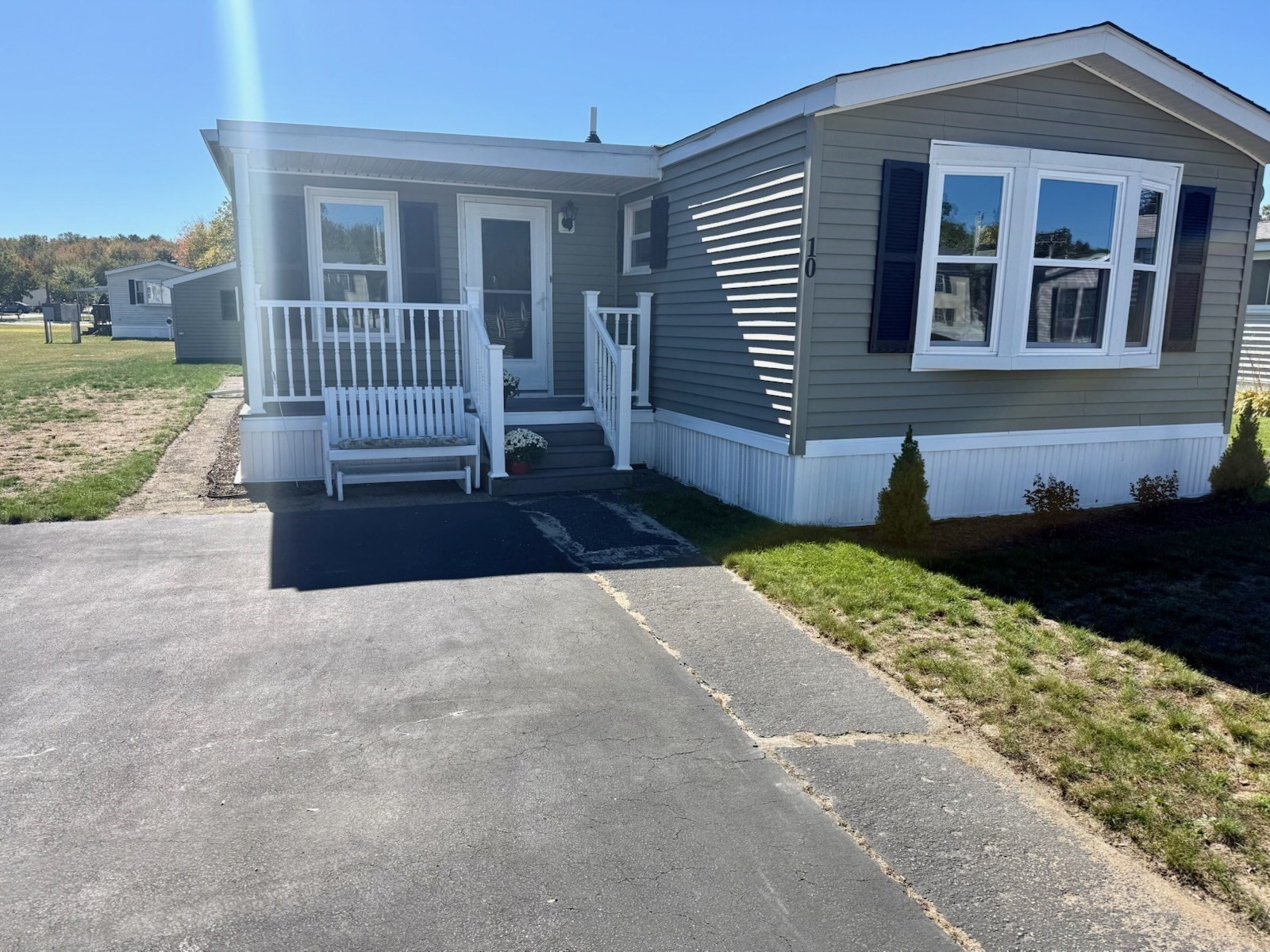 10 Melissa Drive — photo