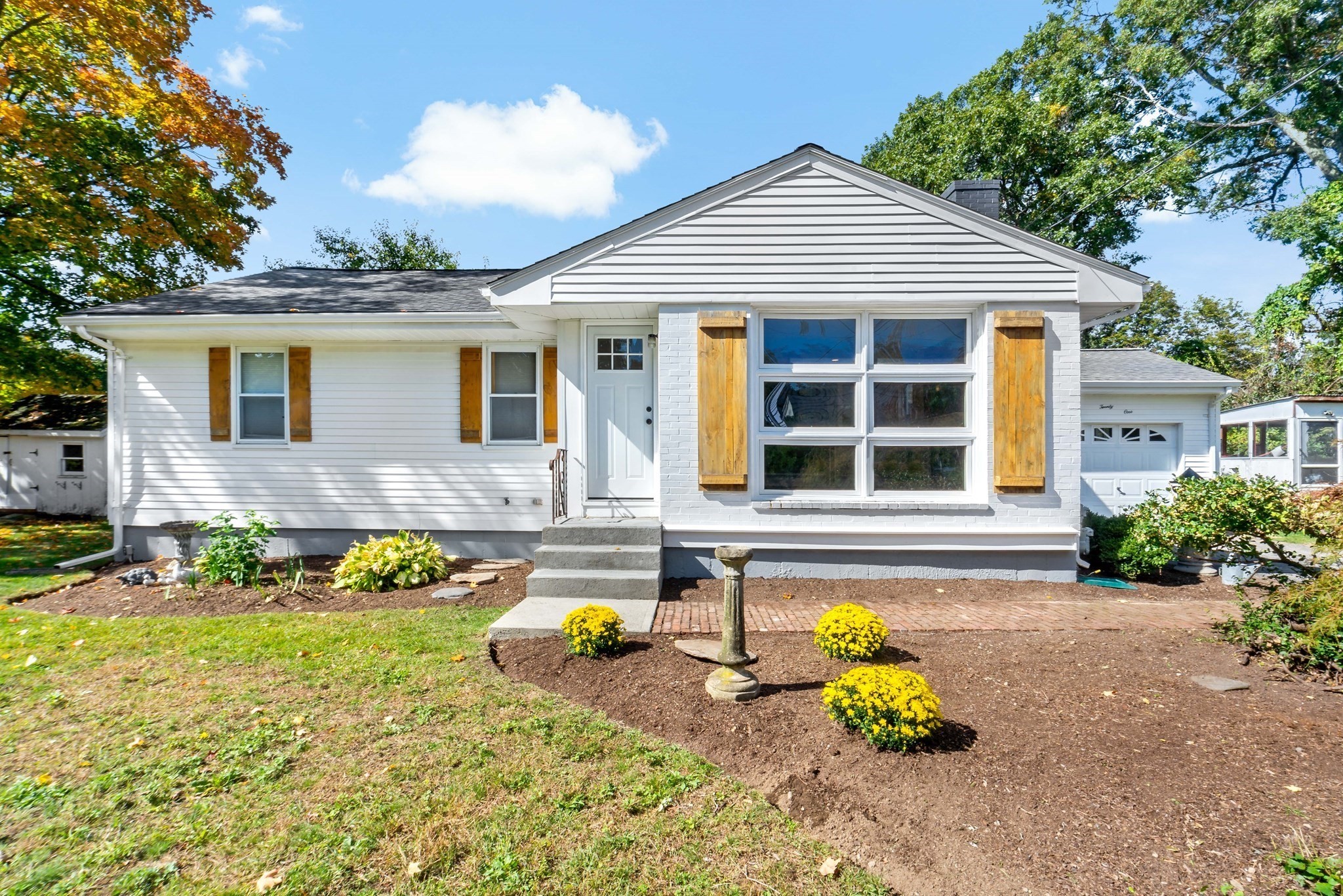 21 Miriam Dr — photo