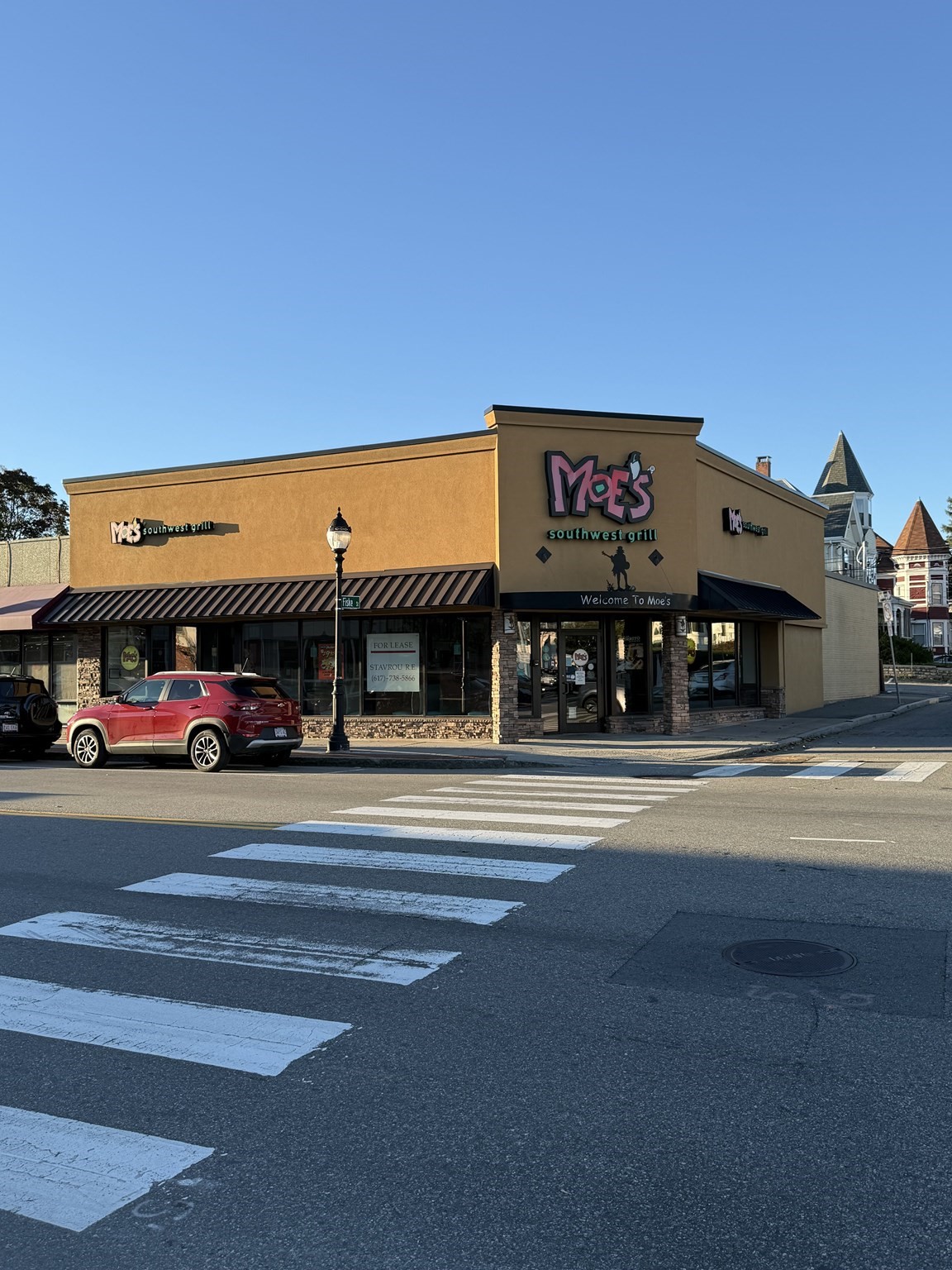 831 Main St. — photo