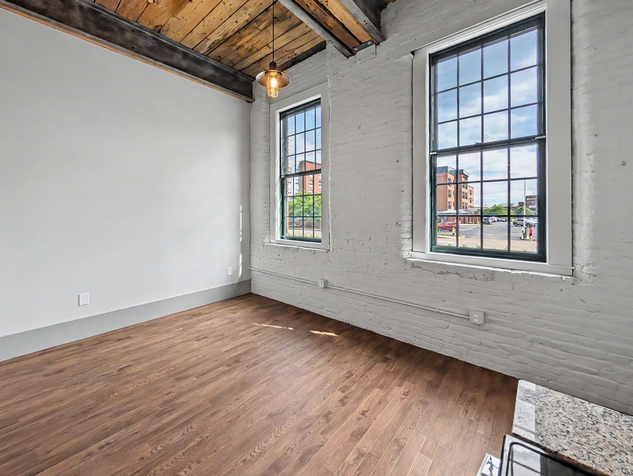 90 Grove St #206 — photo