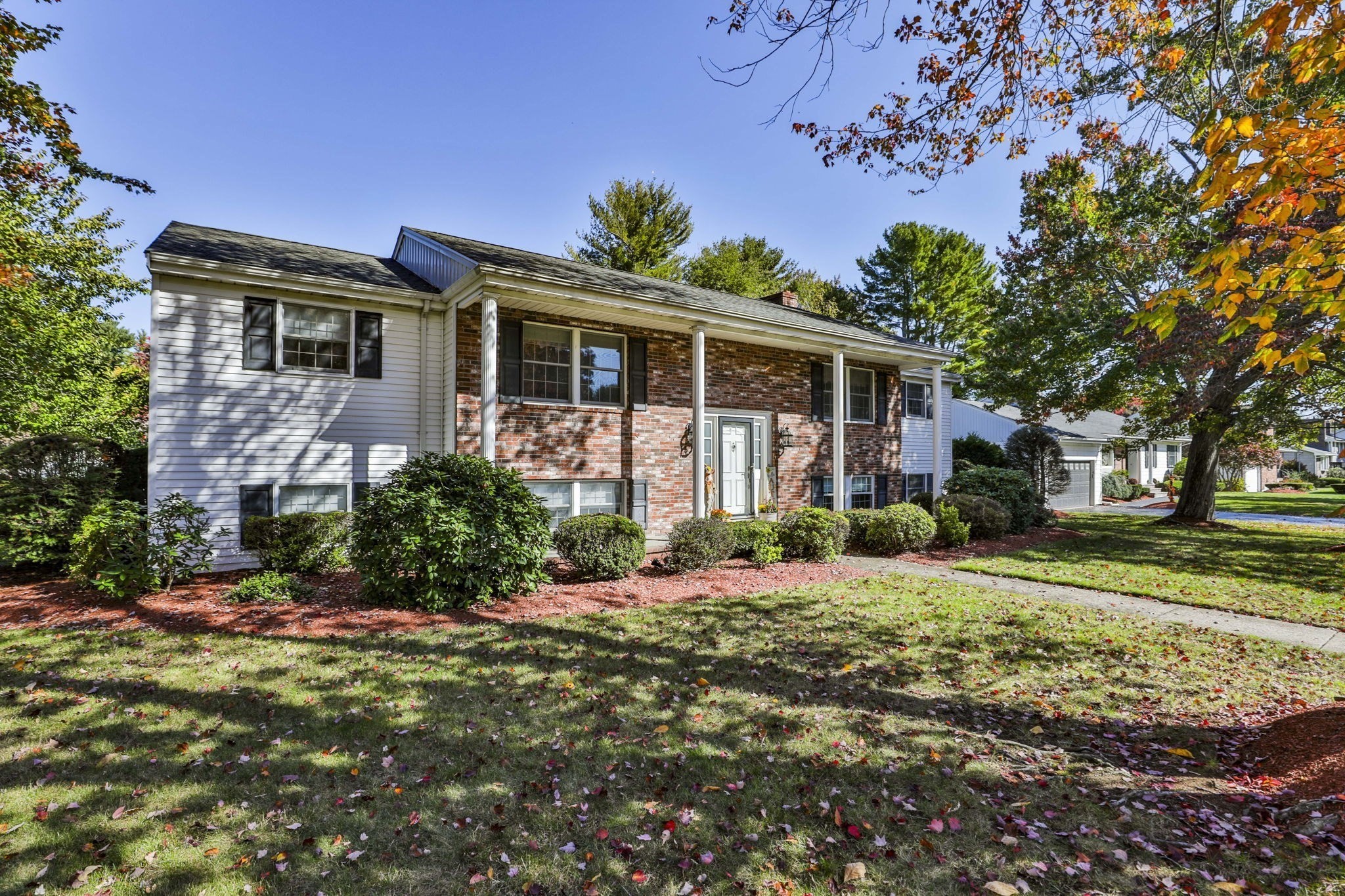 25 Indian Rock Dr — photo