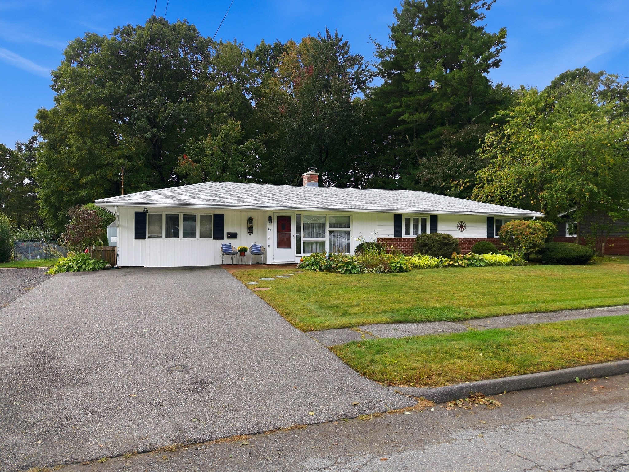 50 Barry Rd — photo