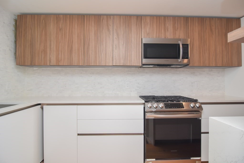 37-49 Arcadia Ave #41 — photo