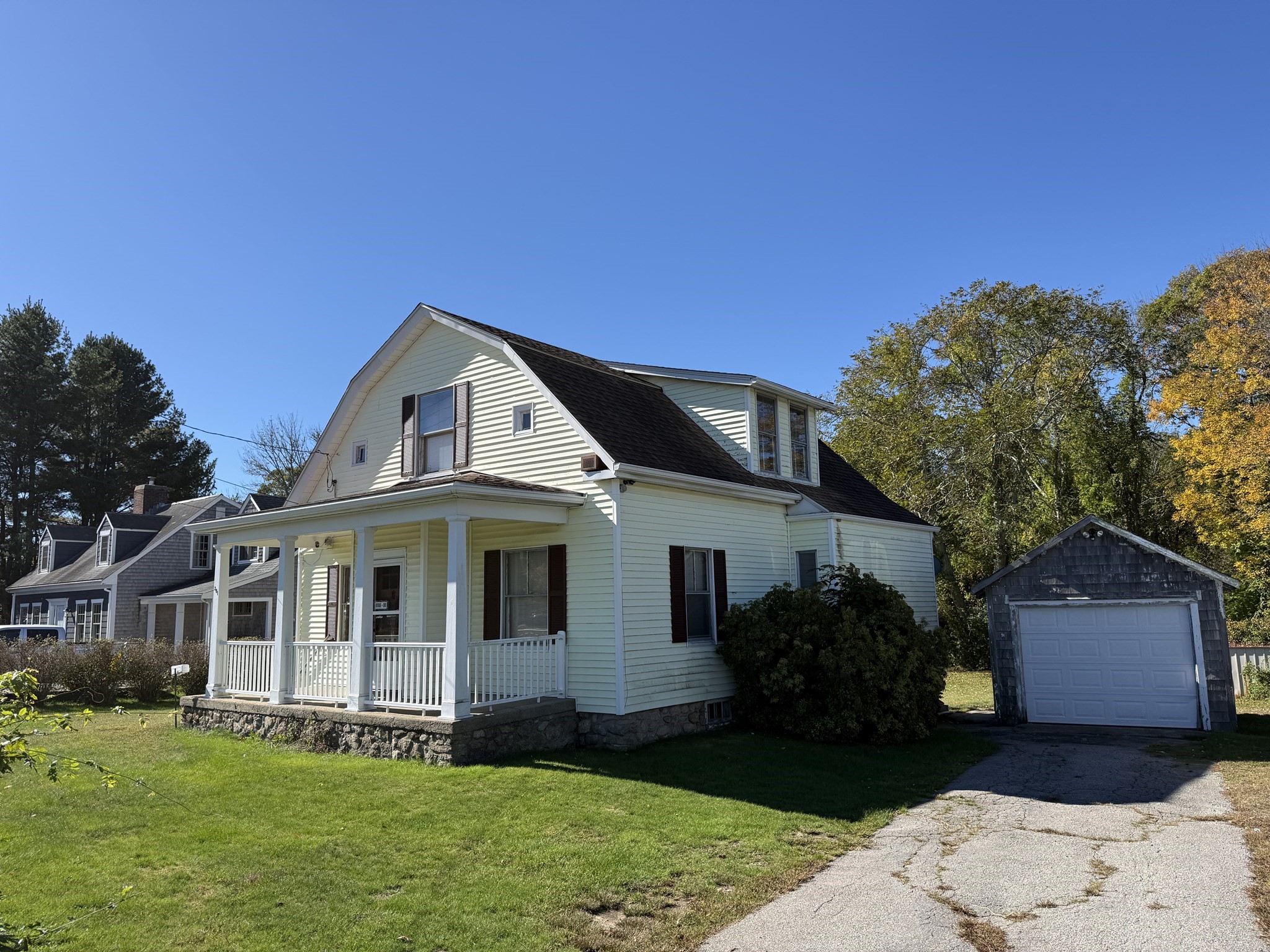 381 Slocum Rd — photo