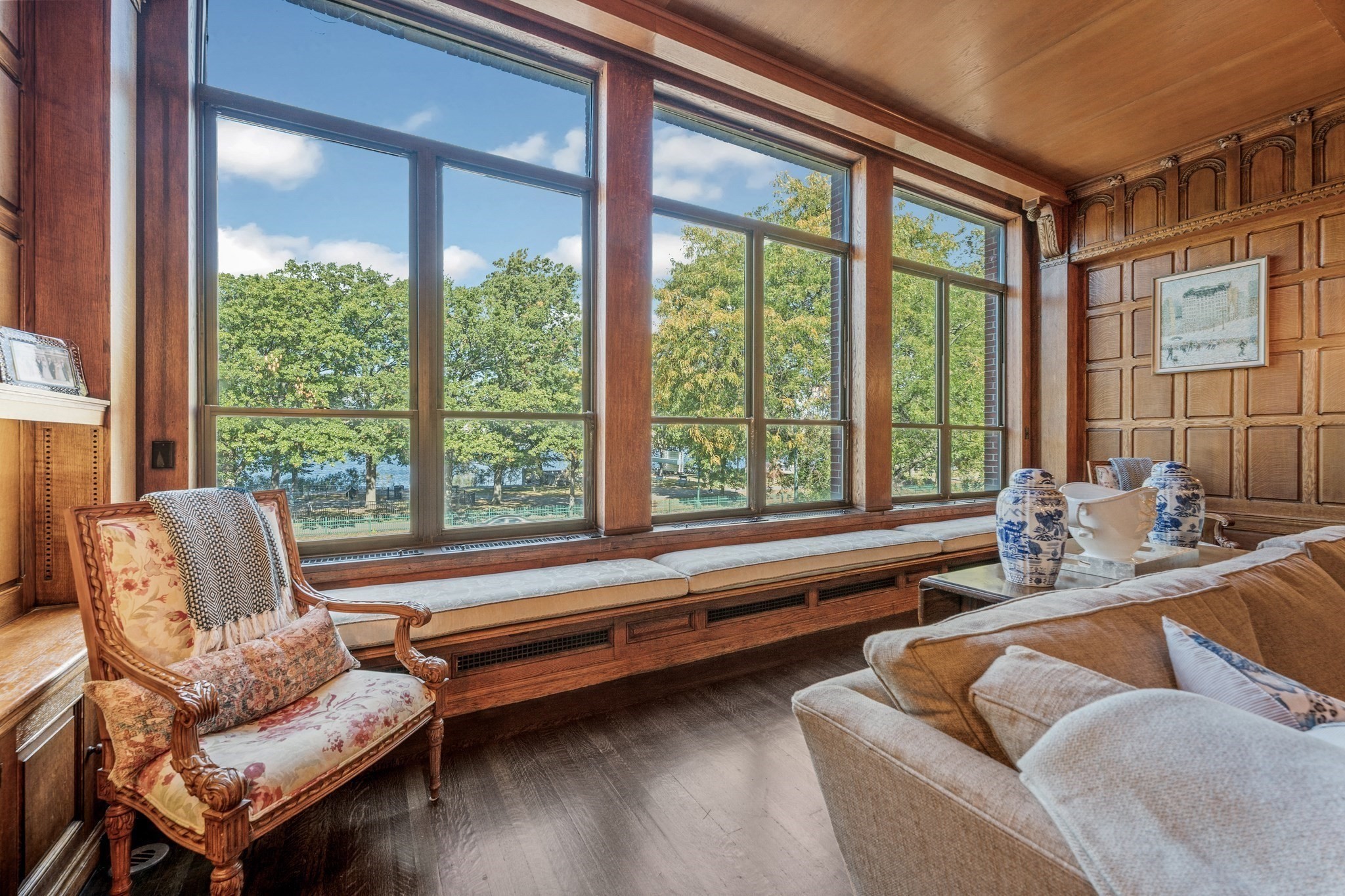414 Beacon Street Parlor — photo