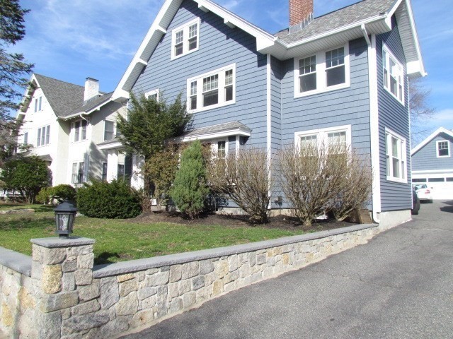 340 Common St #2 — photo