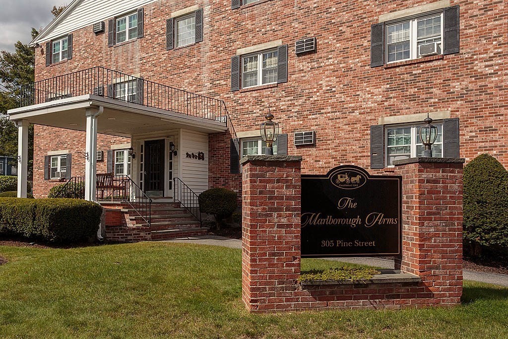 305 Pine St #6 — photo