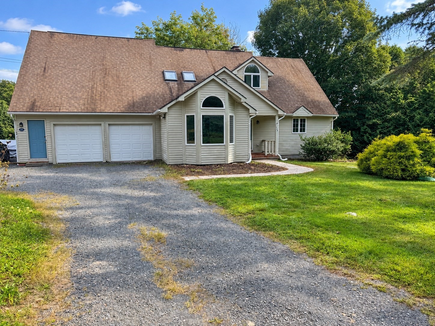 105 North Valley Road, Pelham, MA 01002 — photo 2