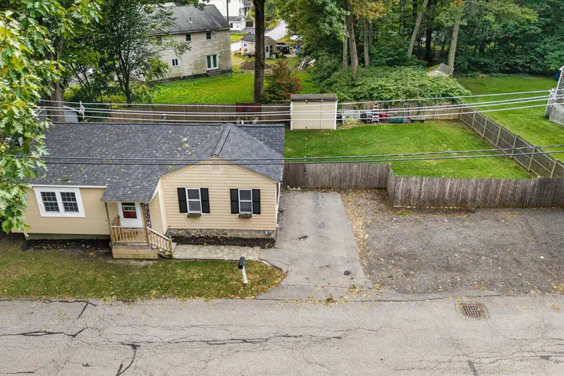 11 Wheelock Rd — photo