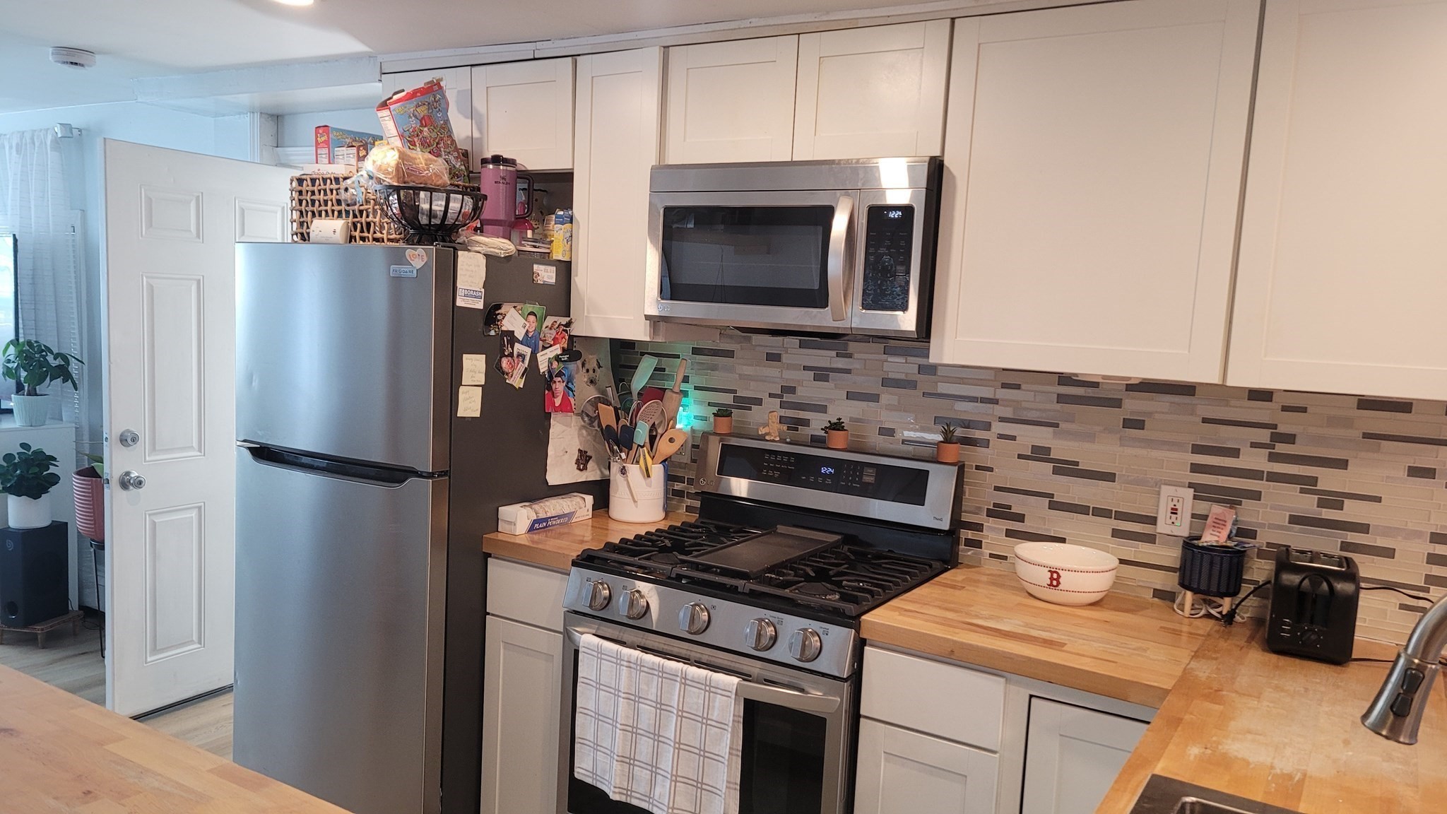 252 Newbury #54 — photo