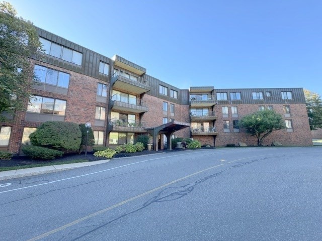 1002 Paradise Rd #3R — photo