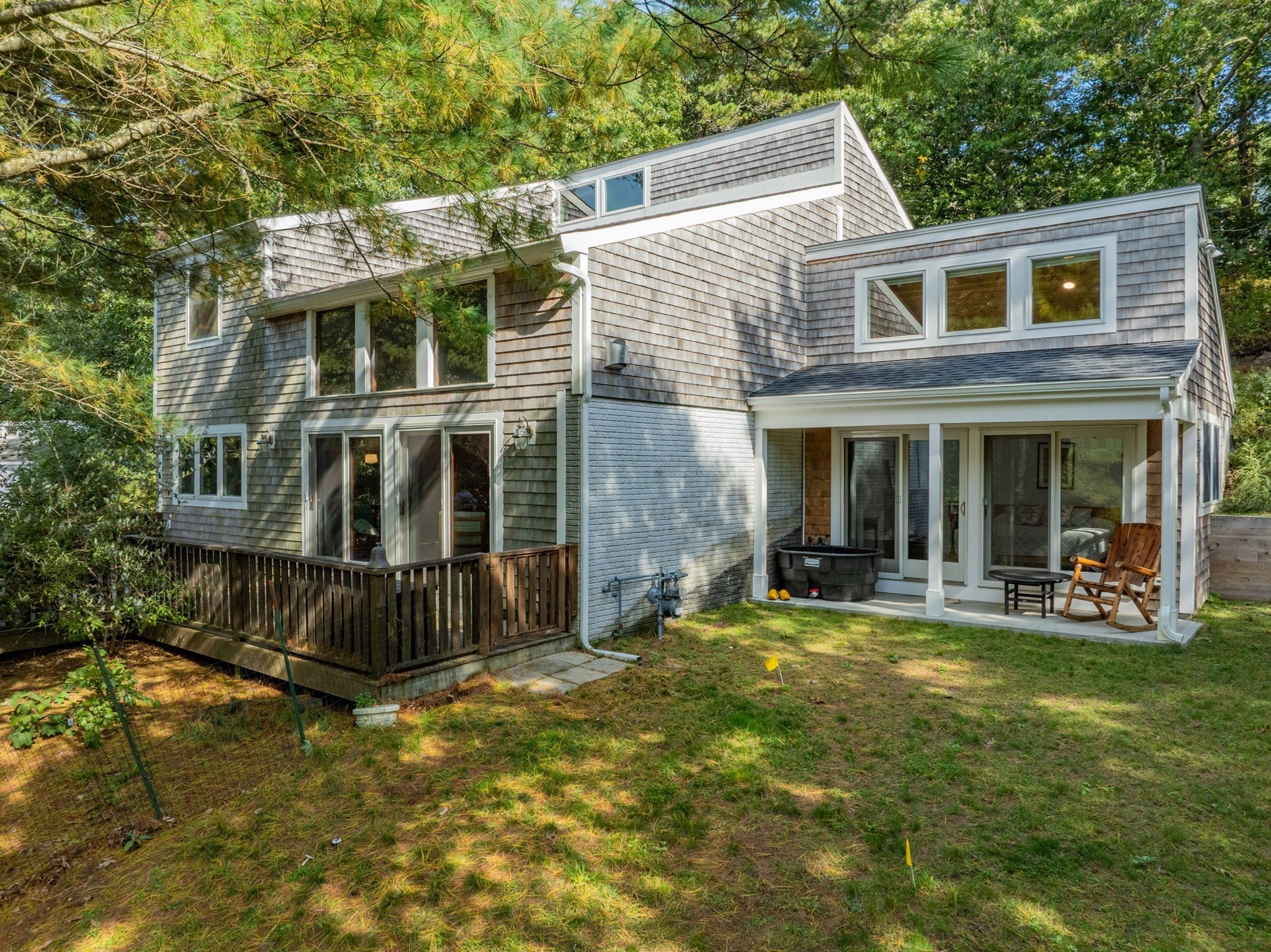 136 N Pond Dr — photo
