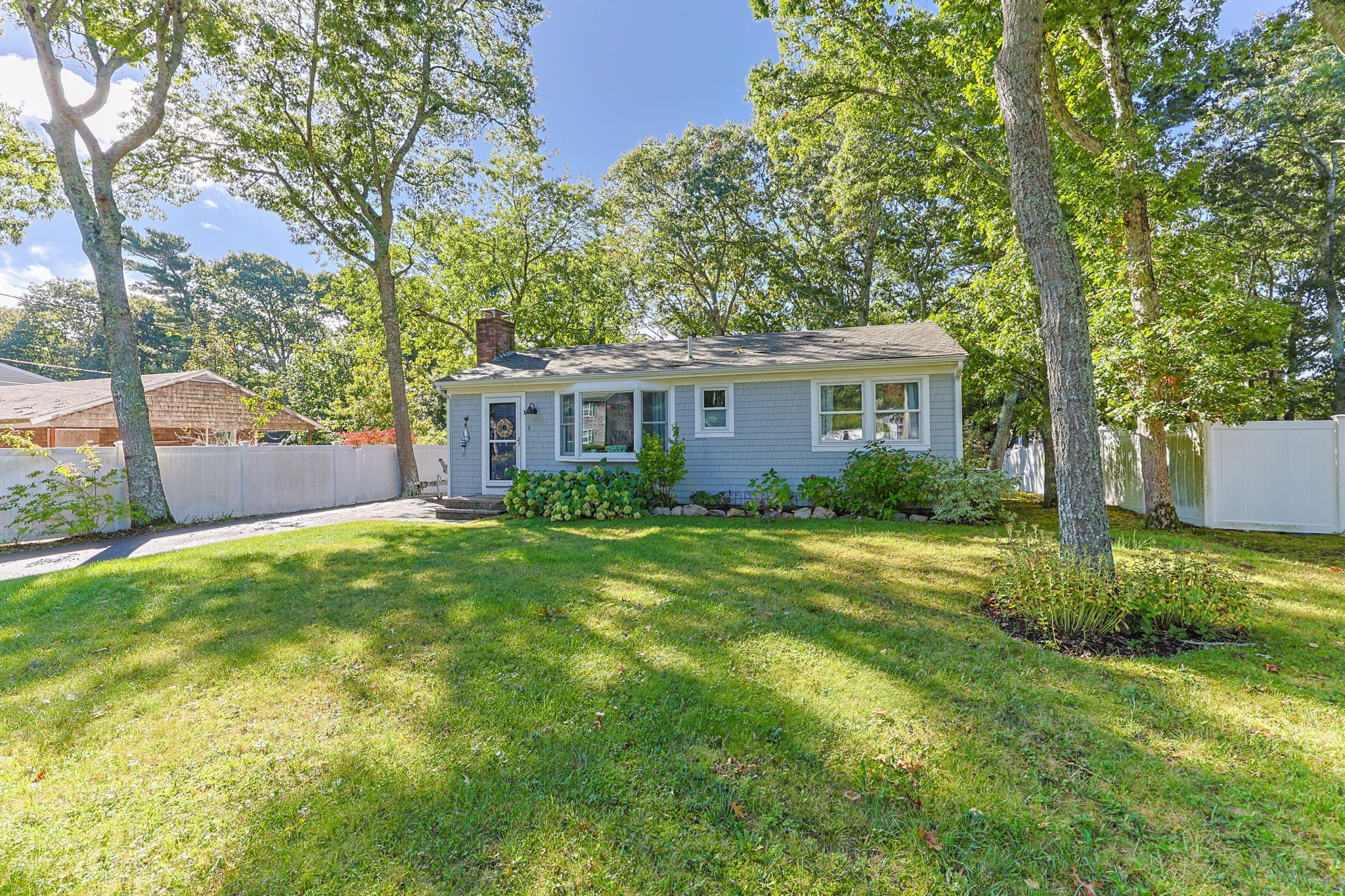 9 Winchester Dr — photo