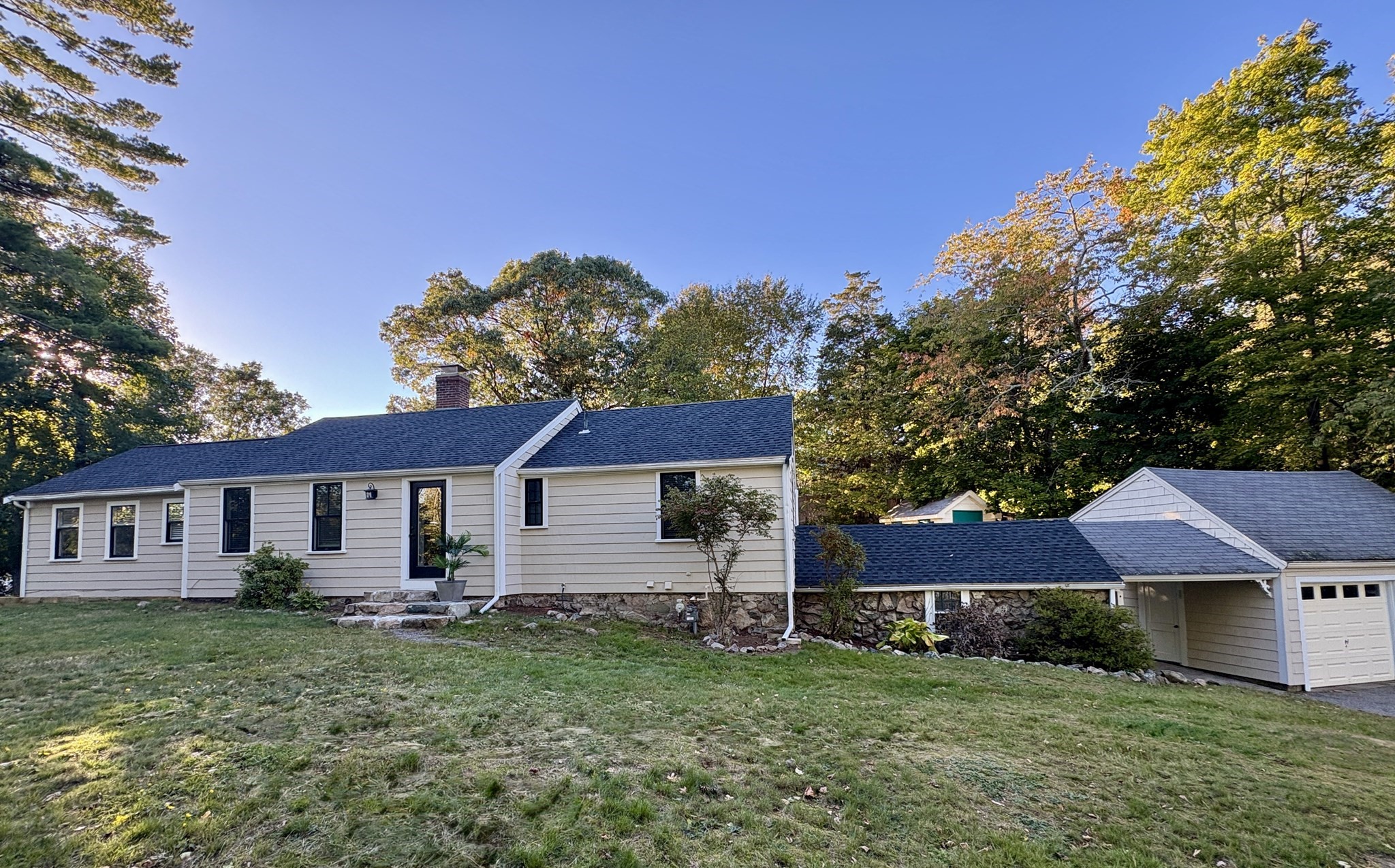 8 Forest Ave — photo