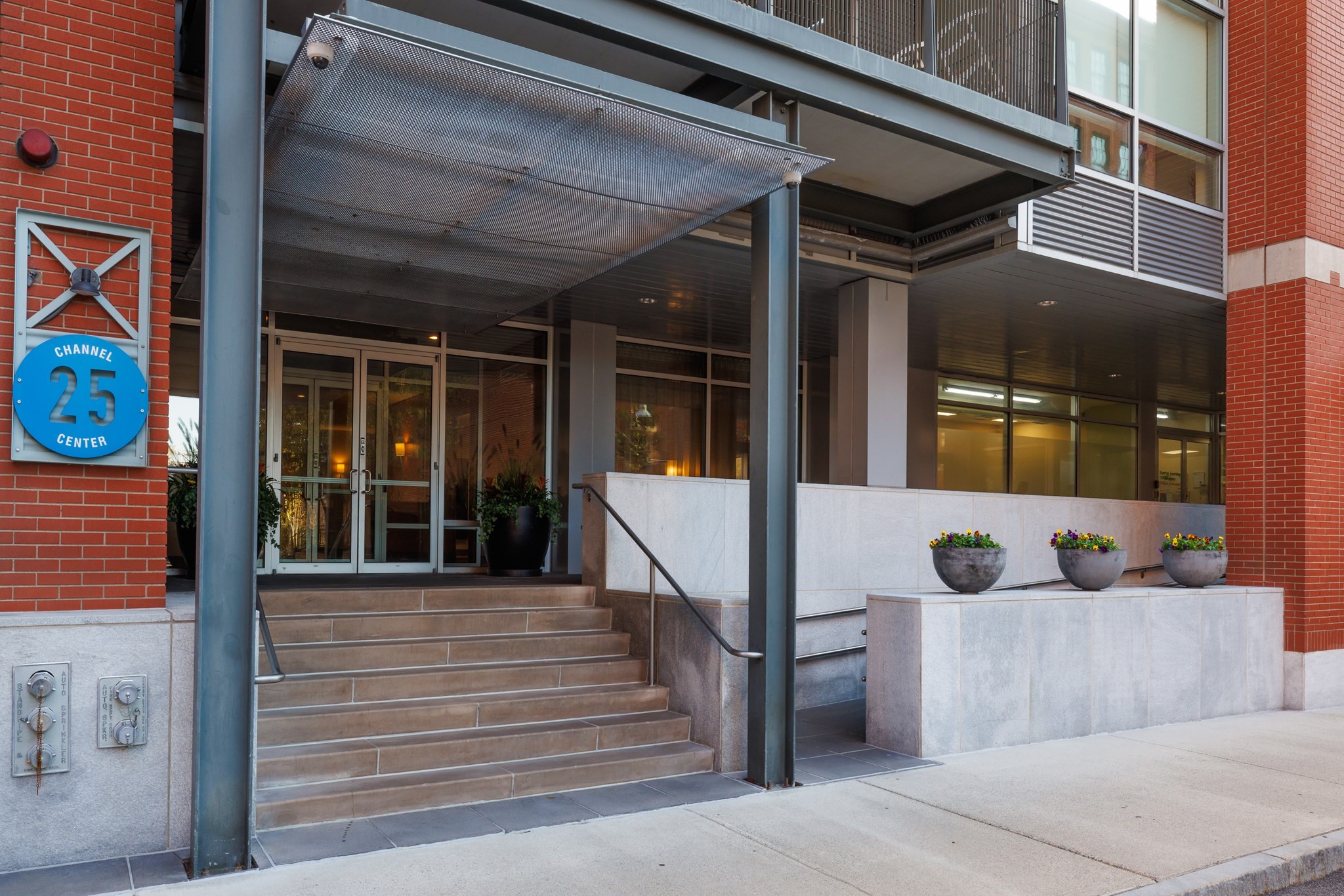 25 Channel Center St #409 — photo