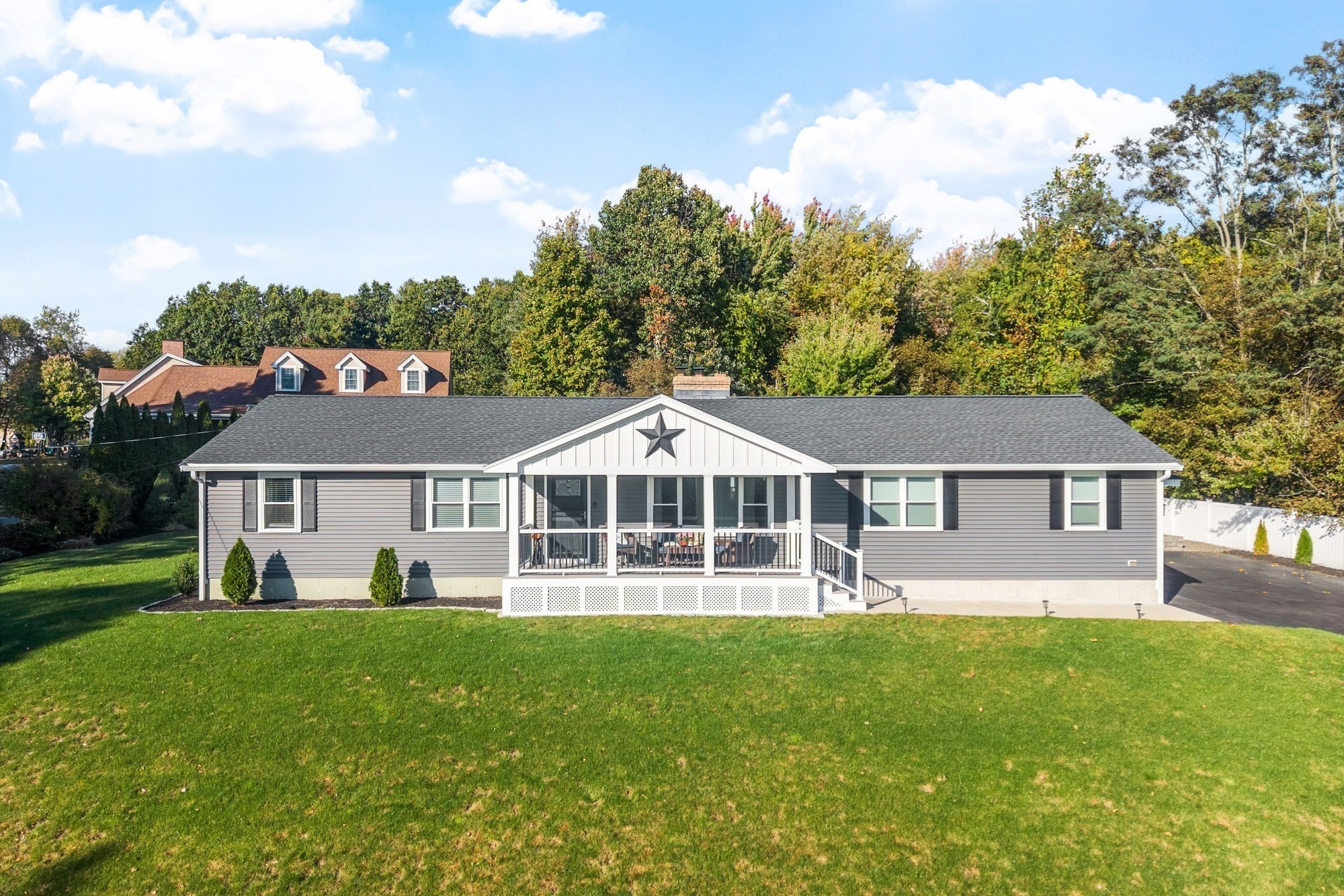 4 Nutting Dr — photo