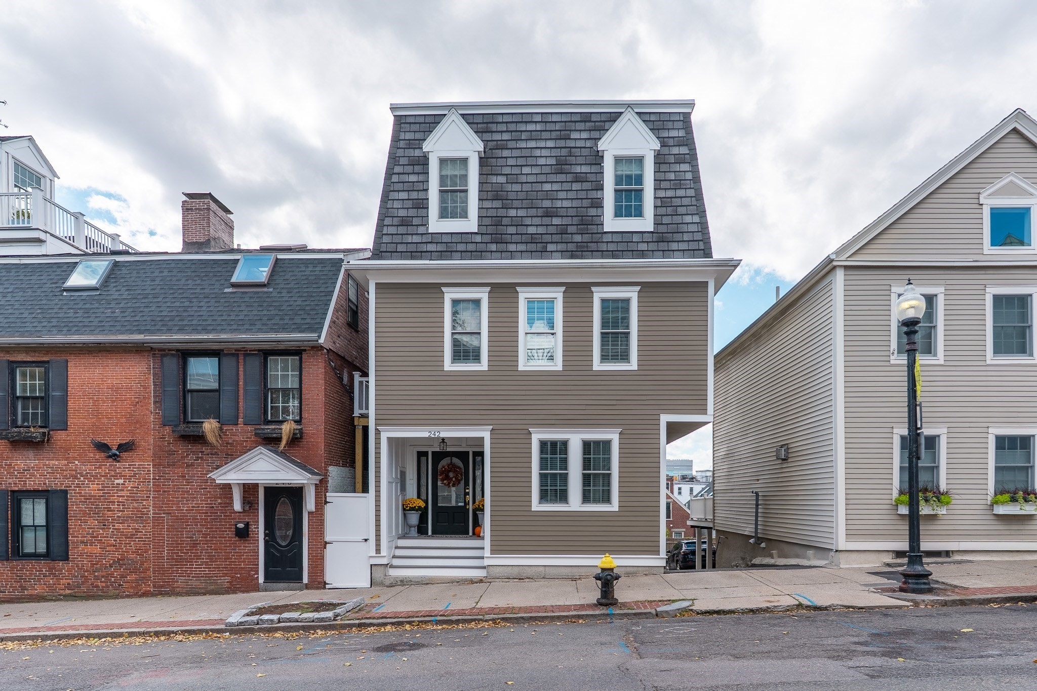 242 Bunker Hill St #2 — photo