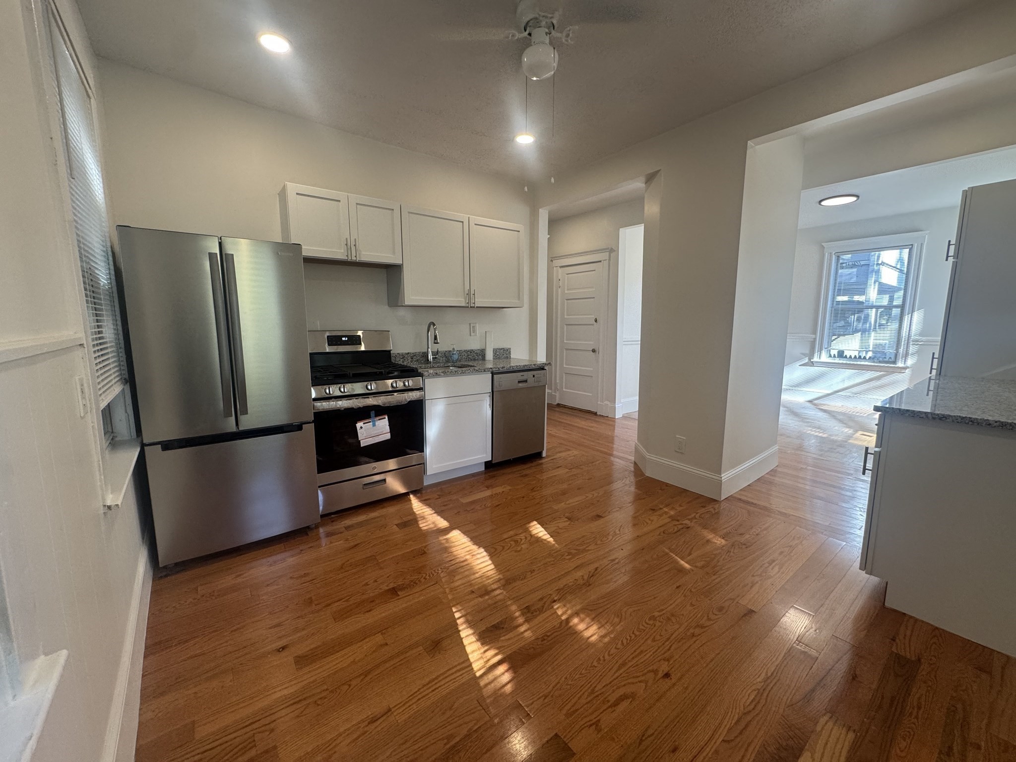 100 Franklin St #1 — photo