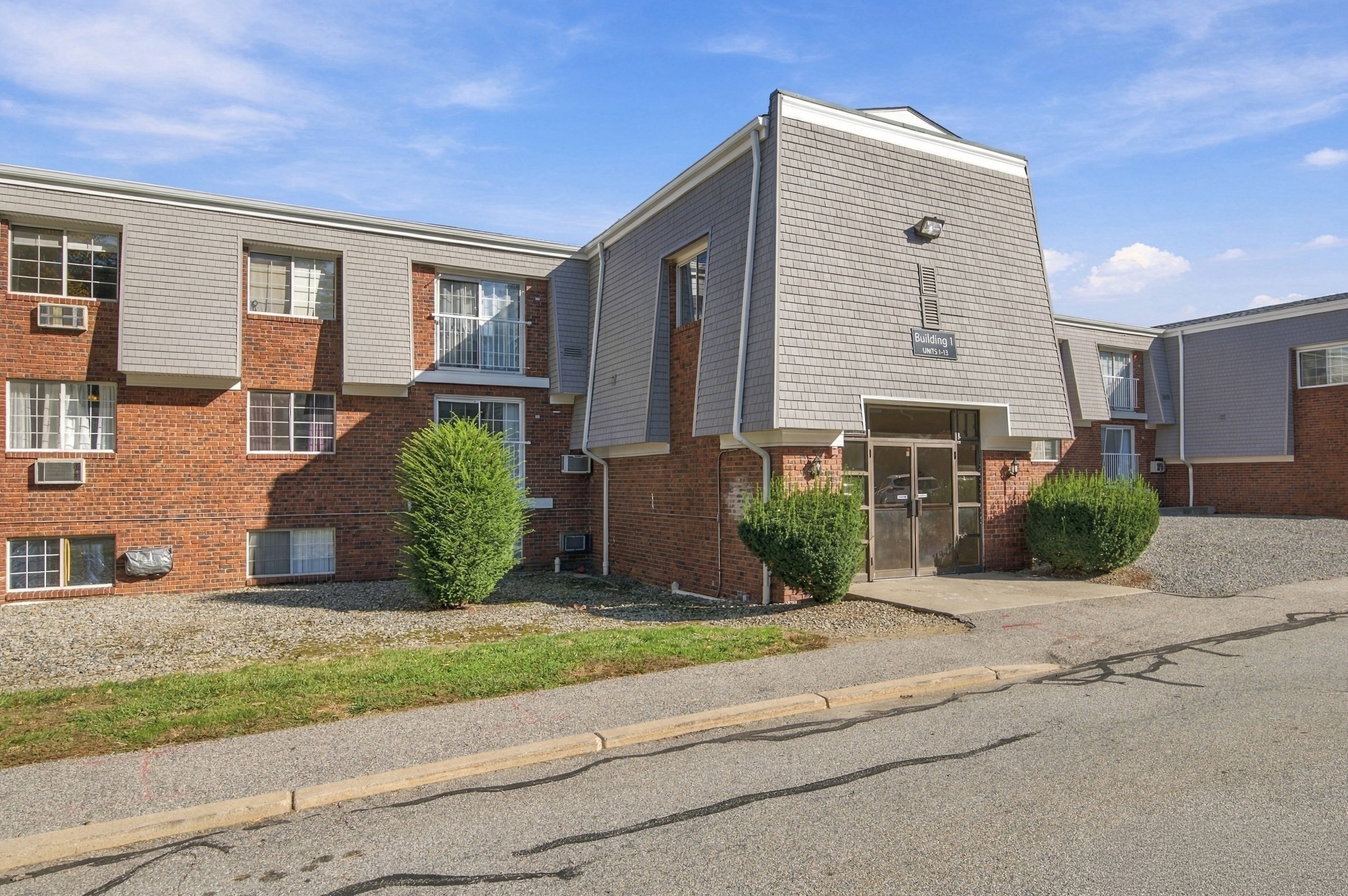 300 Smithfield Rd #5 Unit 1-5 — photo
