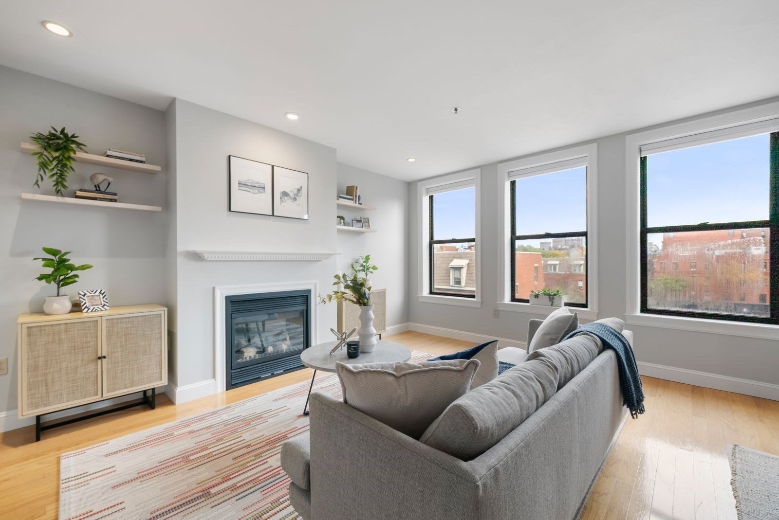 1723 Washington St. #411 — photo
