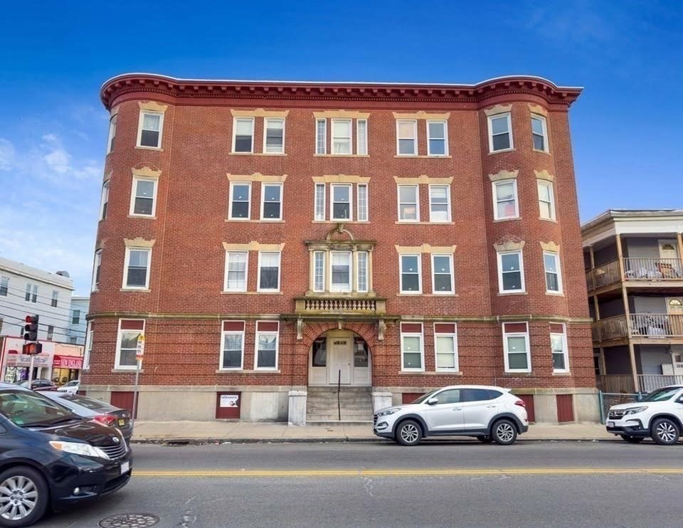 526 Western Ave #7 — photo