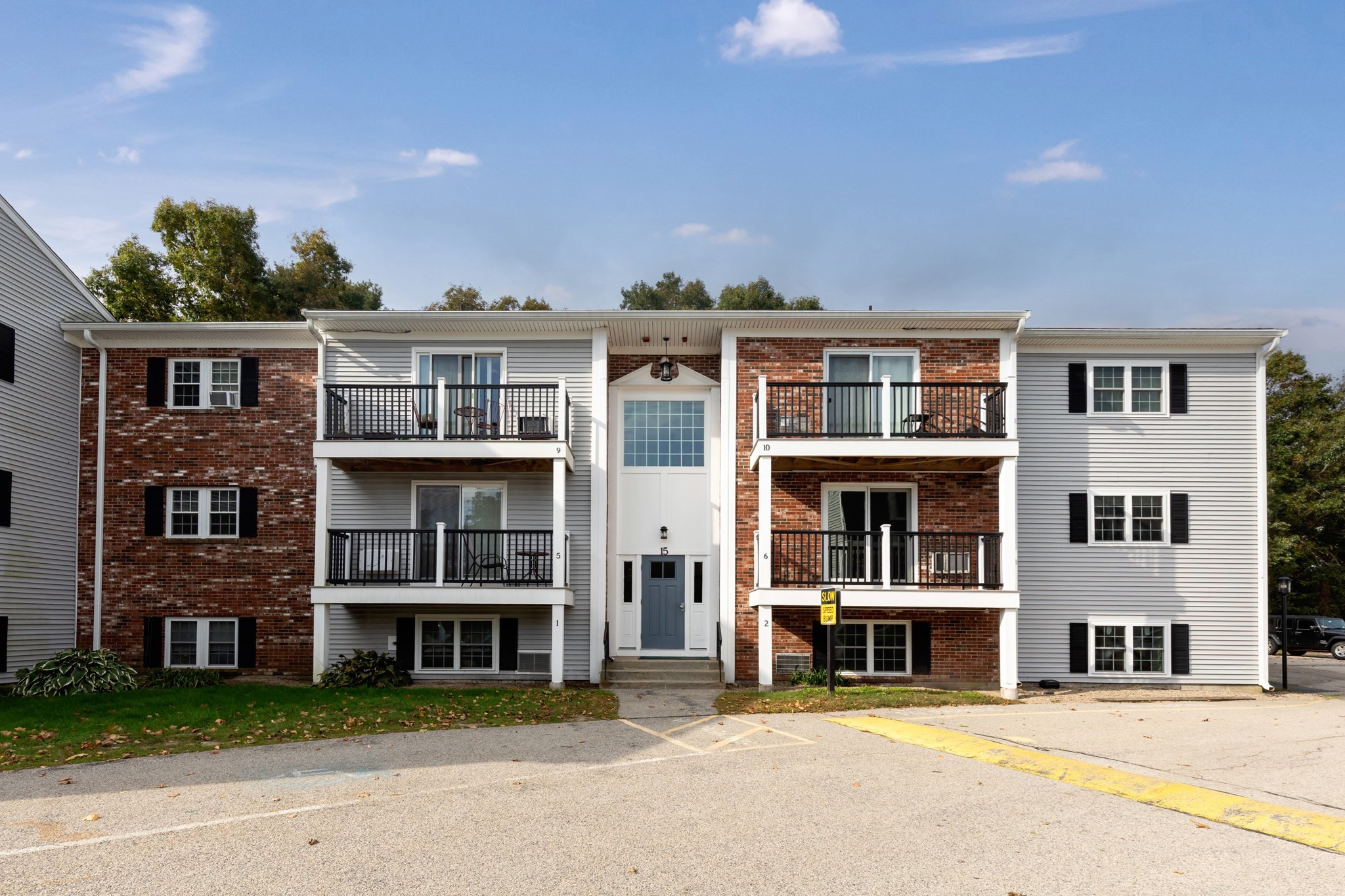 15 Chapel Hill Dr #12 — photo