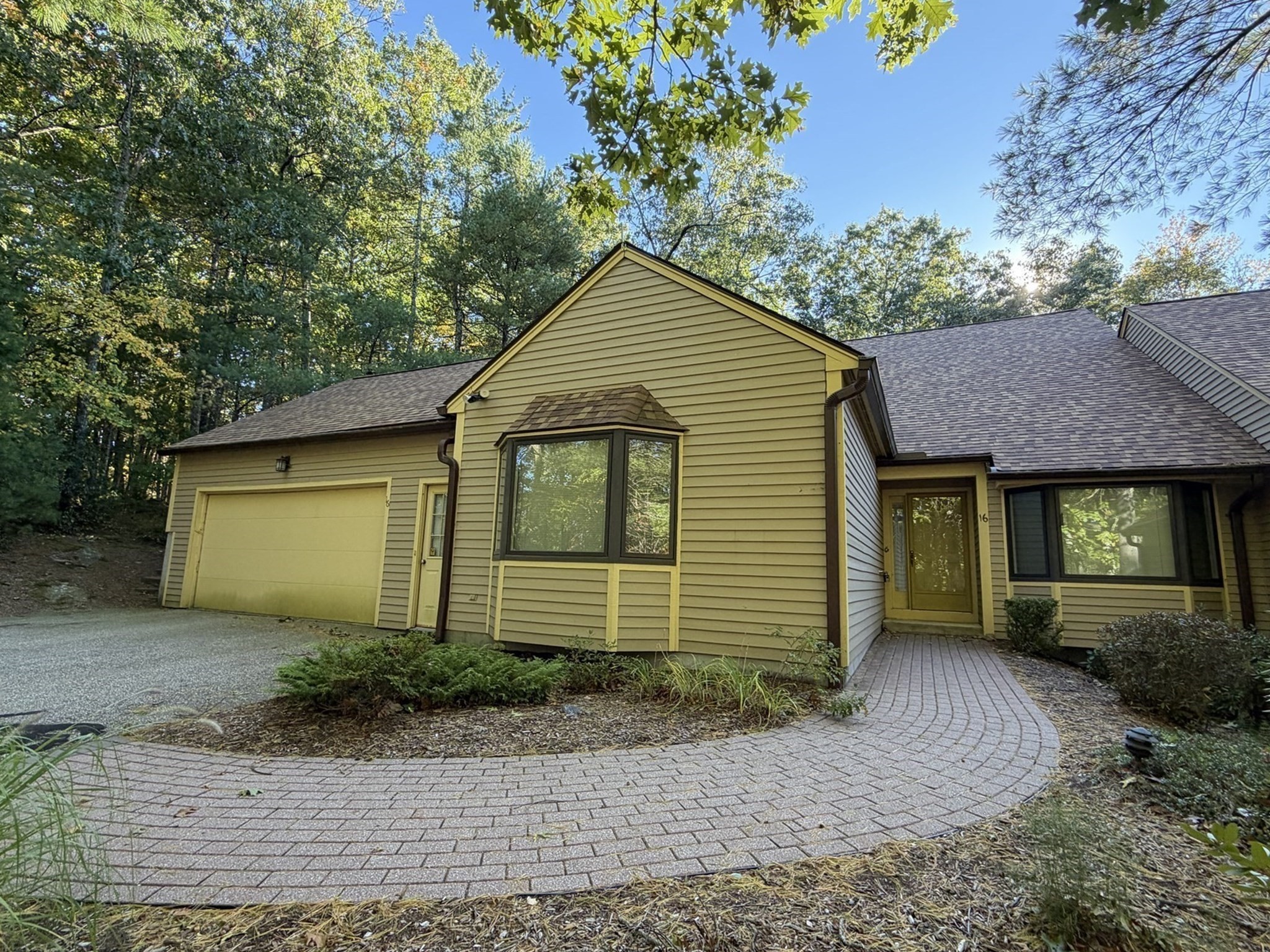 16 Bentwood Dr #16 — photo