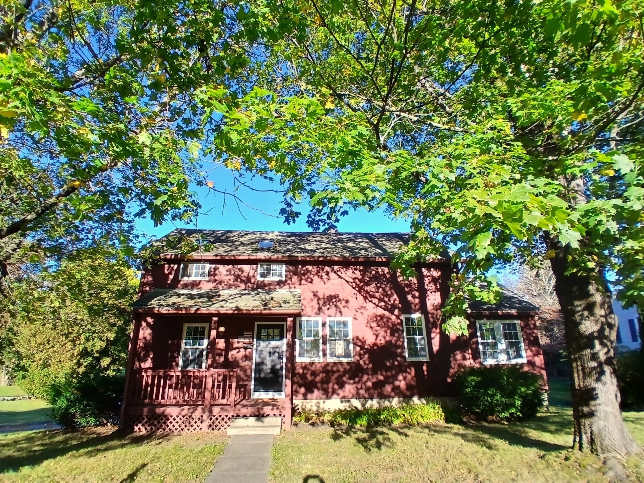 1076 Hill Street — photo