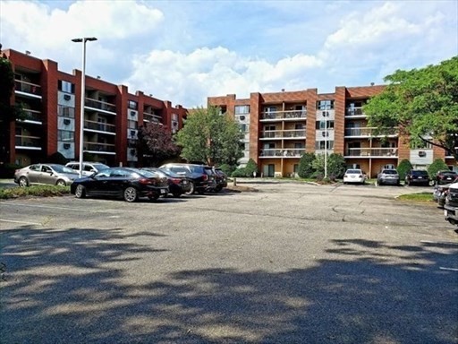 4975 Washington St. #110 — photo