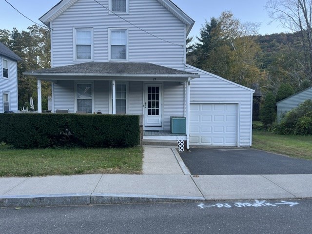 27 Maple Ave — photo