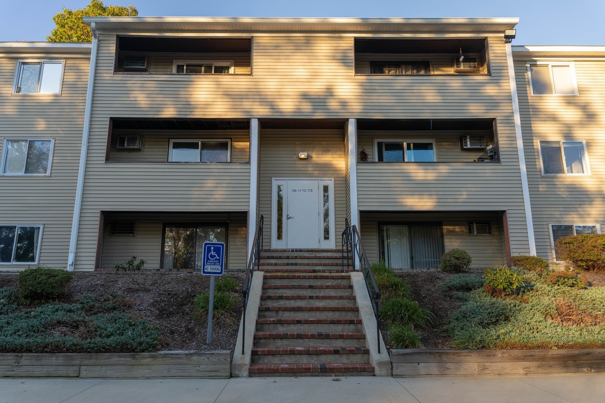 129 Quaker Hwy #22a — photo