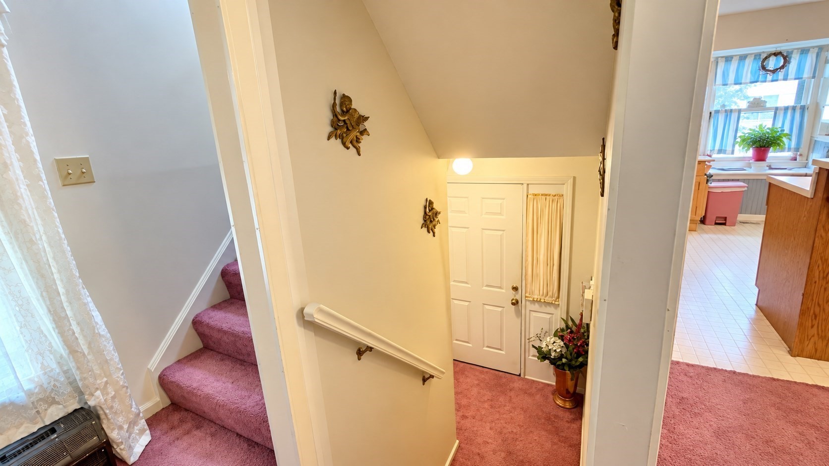 8 Castlegate Drive #8, Springfield, MA 01129 — photo 2