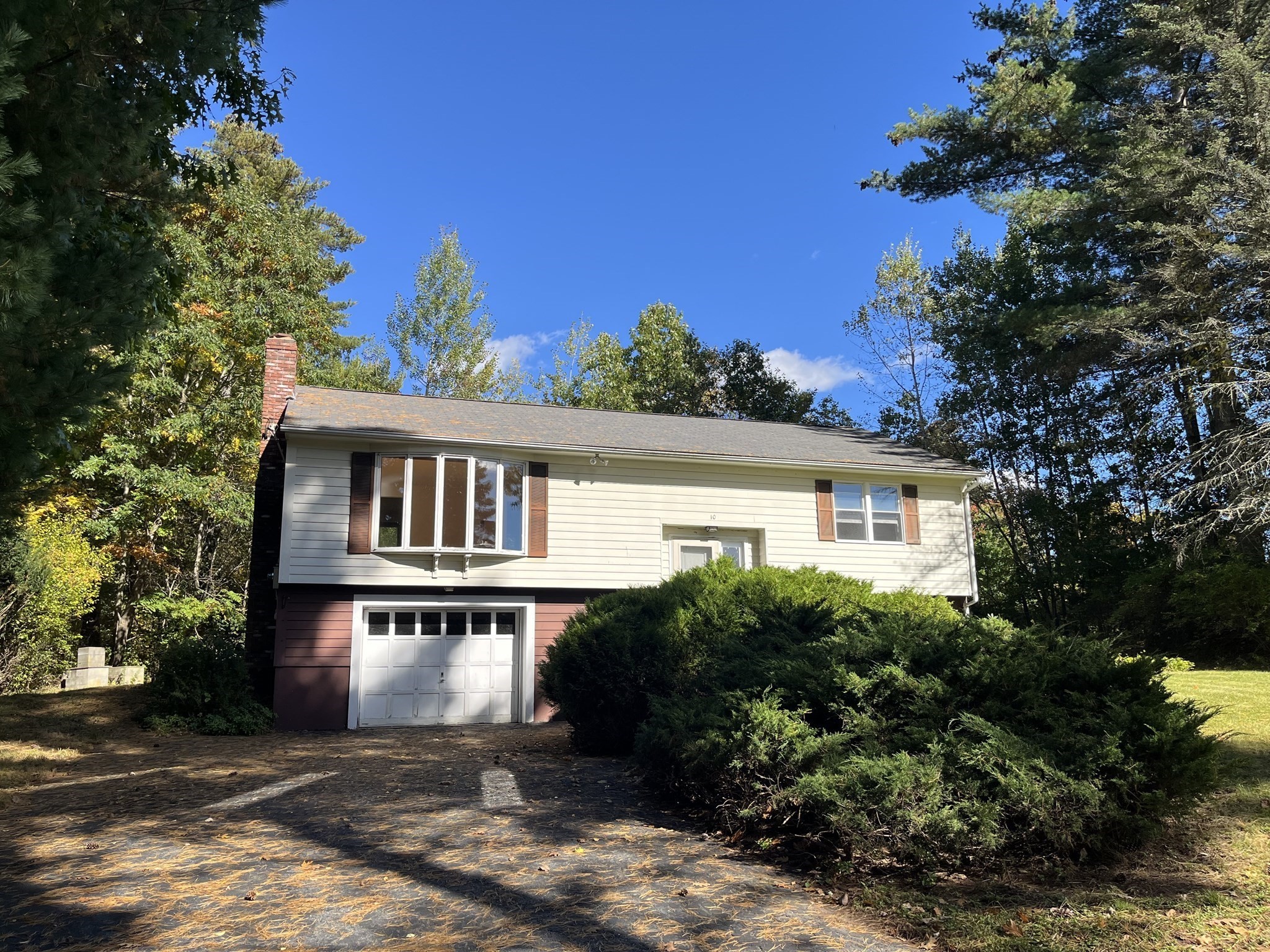 10 Douglas Drive — photo