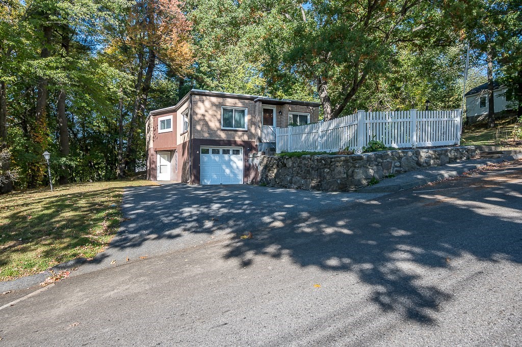 32 Tyson Rd — photo