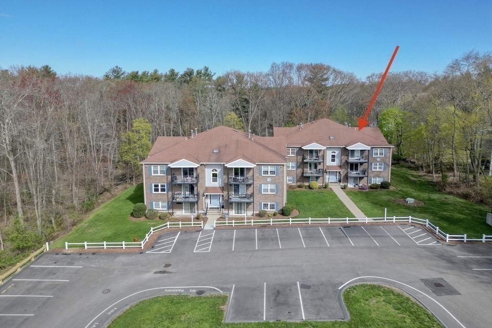 610 S Franklin St #F302 — photo