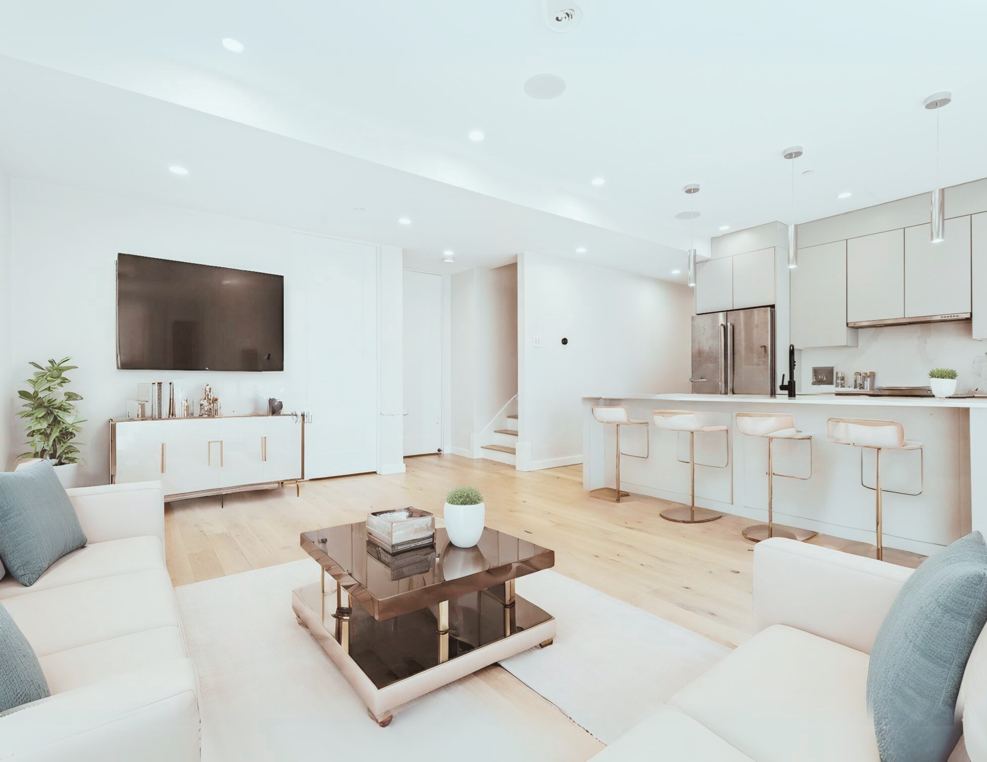 340 W 2nd St Unit Phw21 — photo
