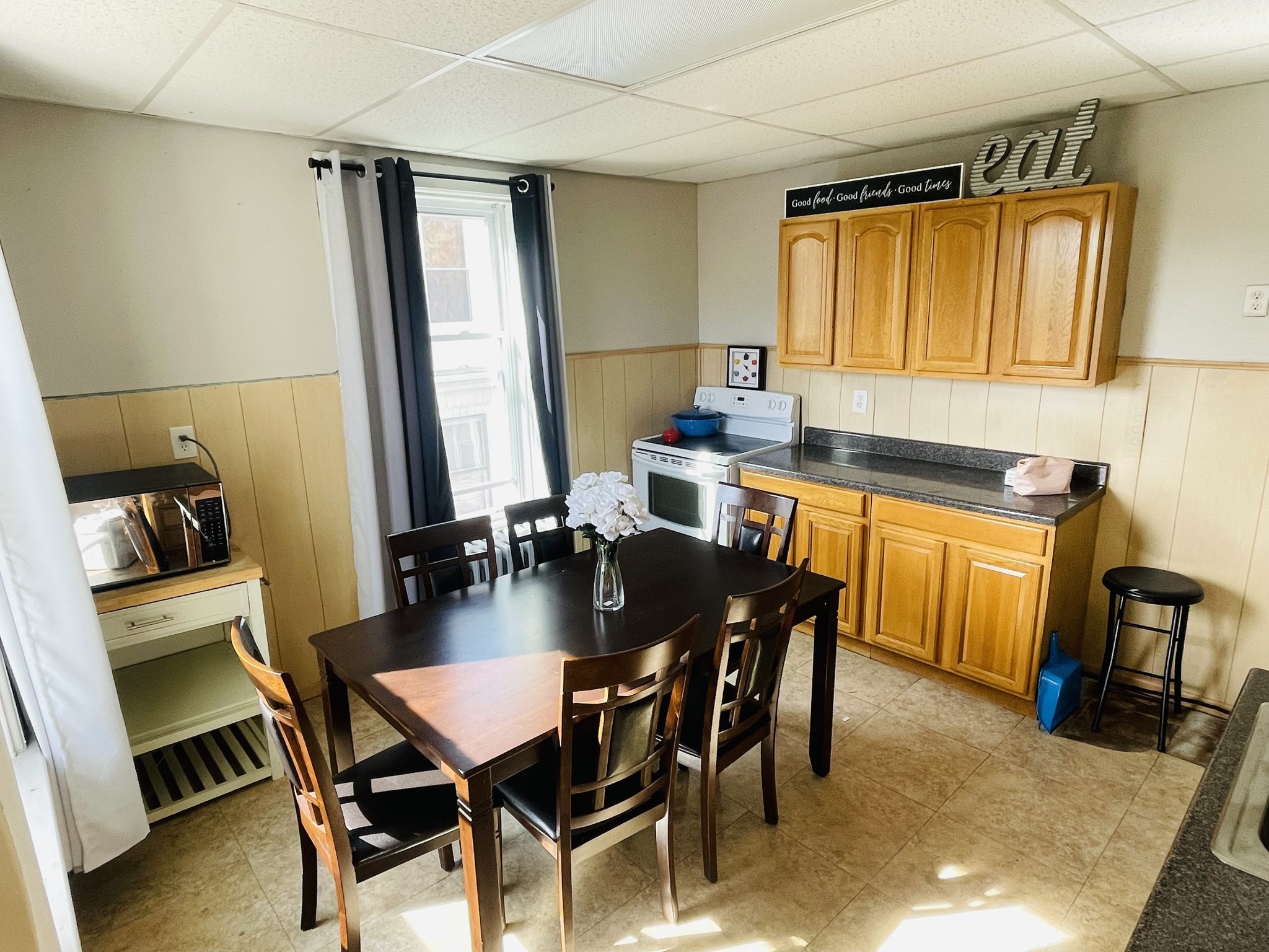 192 Beech St #2 — photo