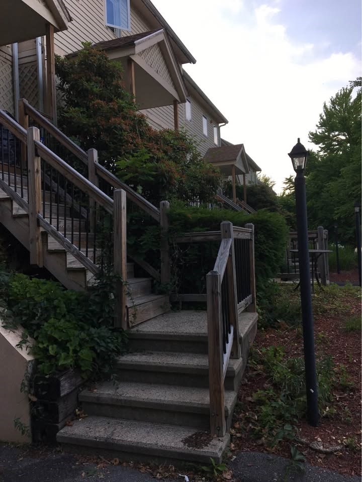825 John Fitch Hwy #4 — photo