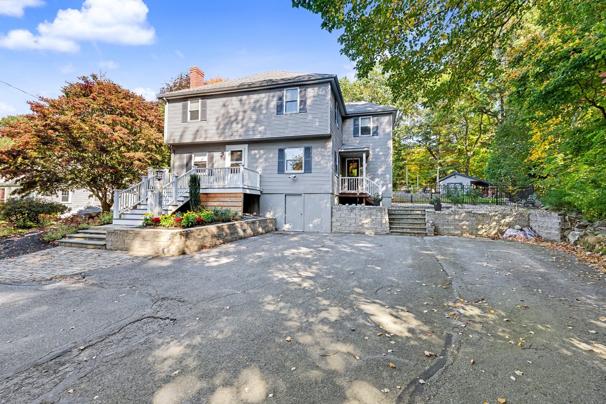 38 Lyndon Ln — photo