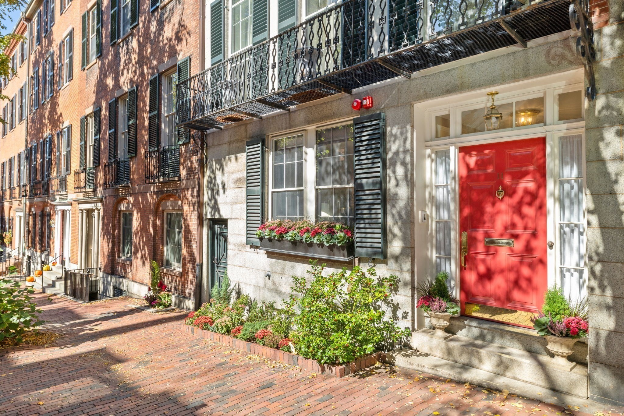 11 Chestnut Street — photo