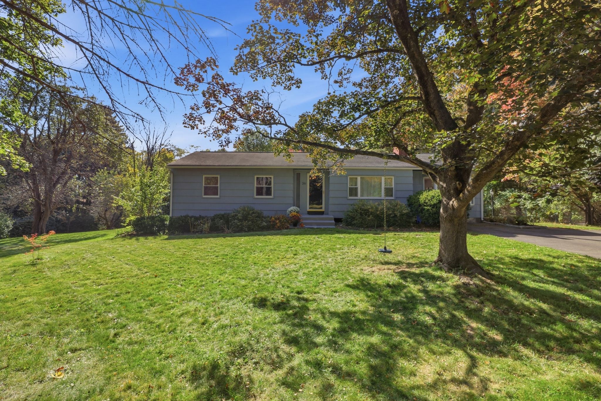 36 Valley View Dr — photo