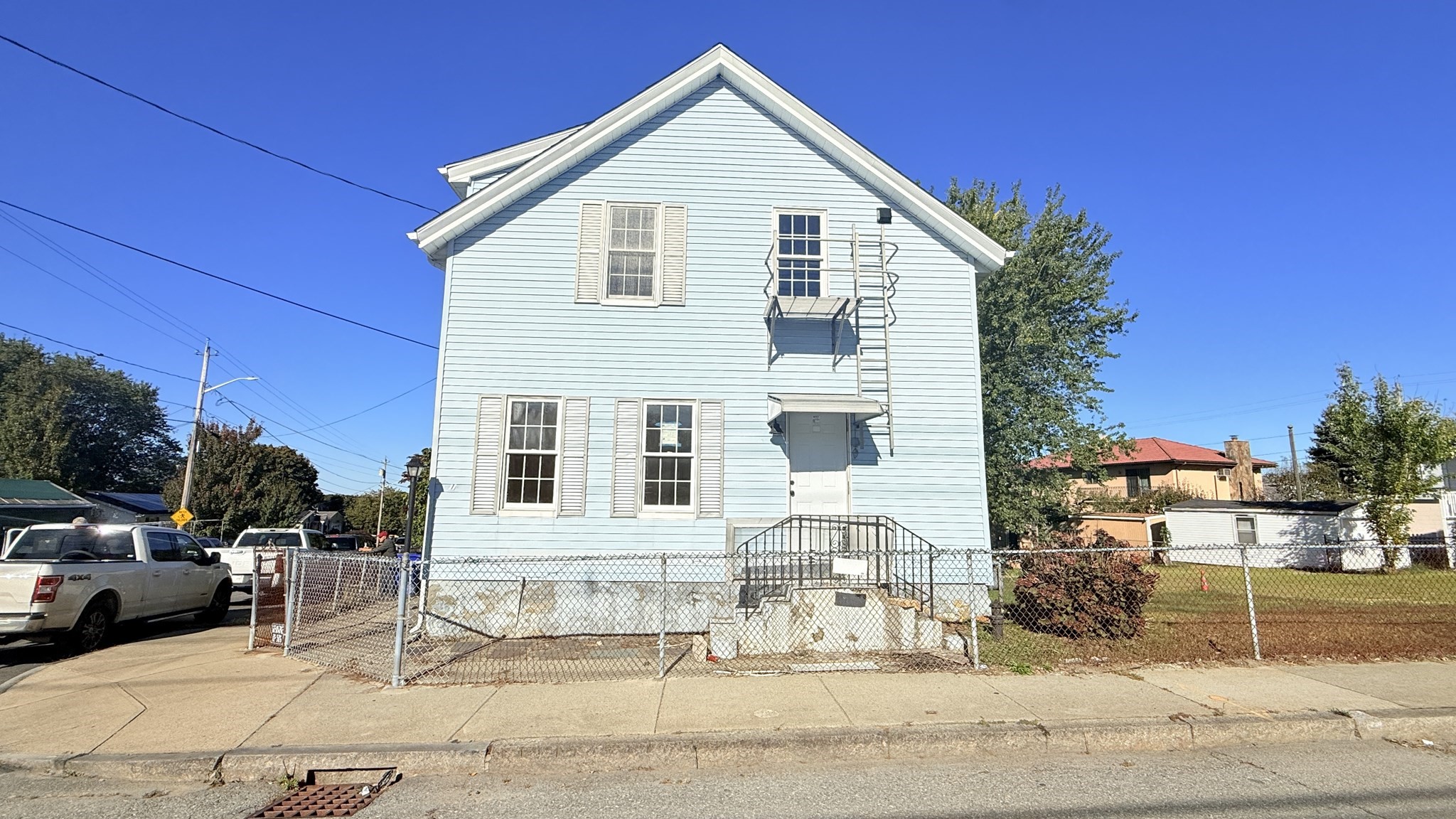 1711 Bay #1 — photo