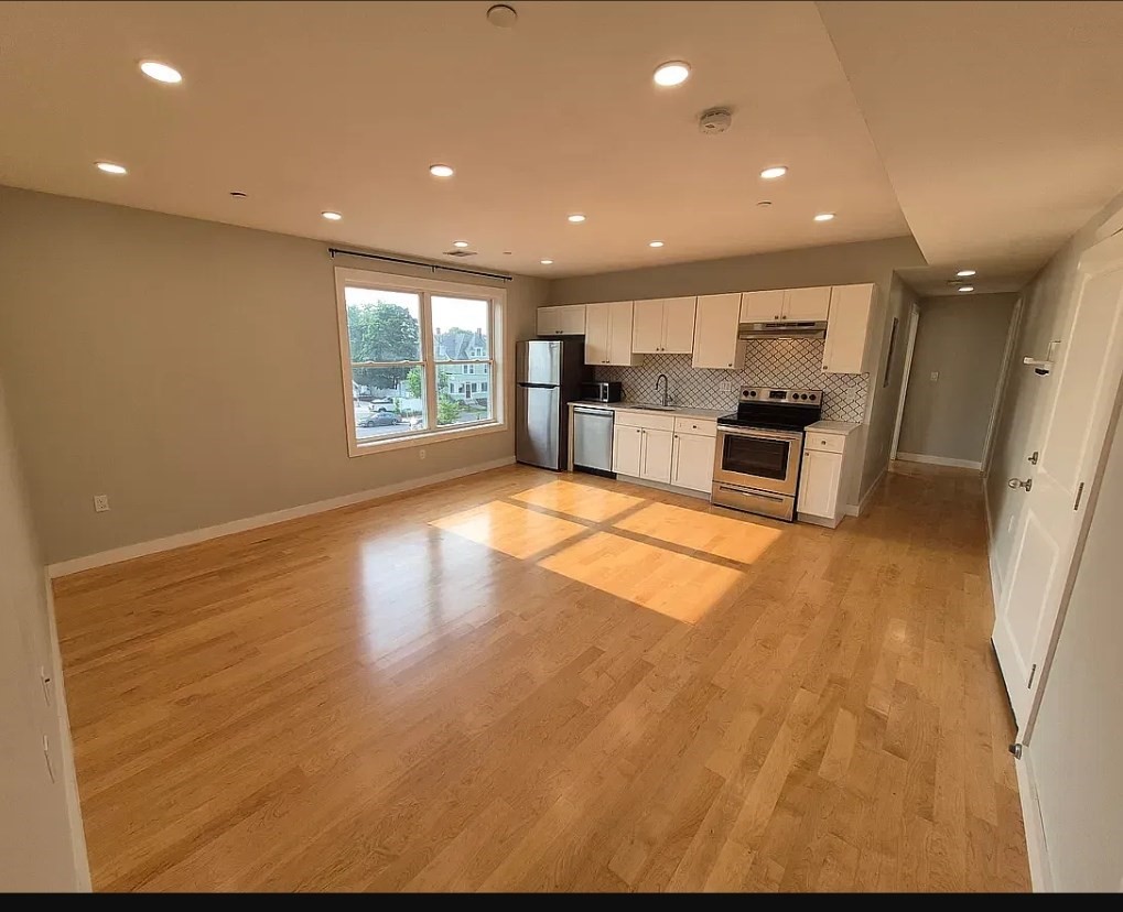 344 Salem St #2 — photo