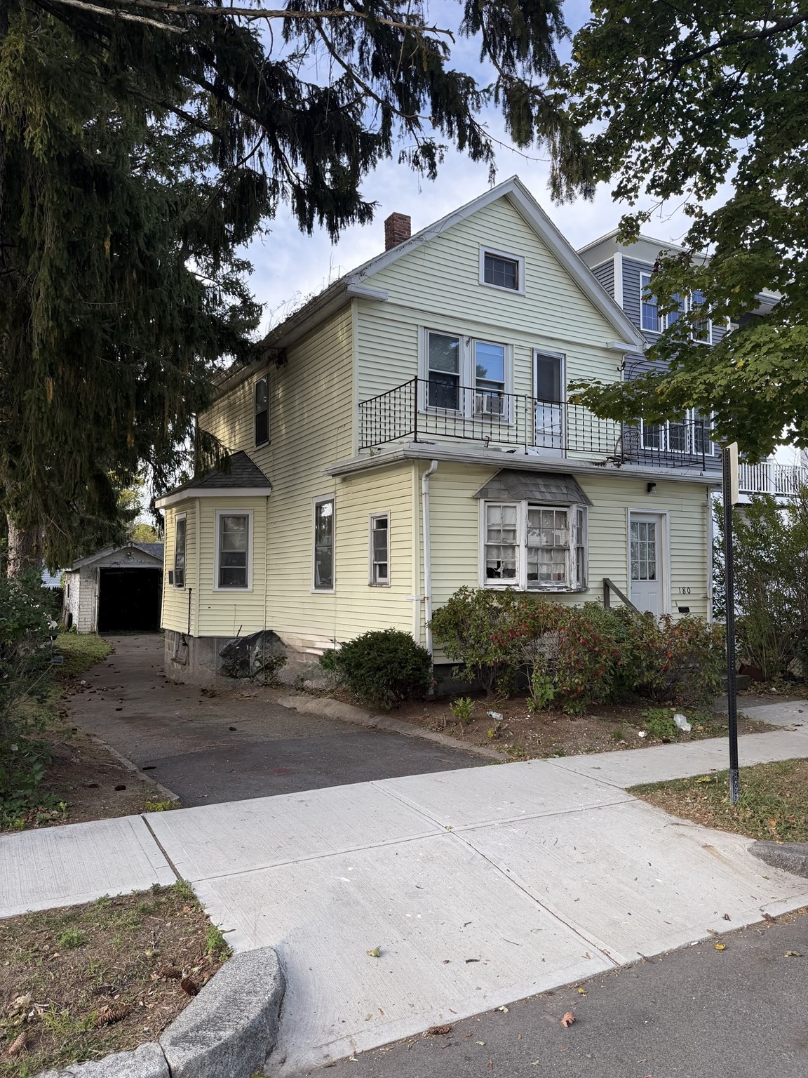 180 Billings Road — photo